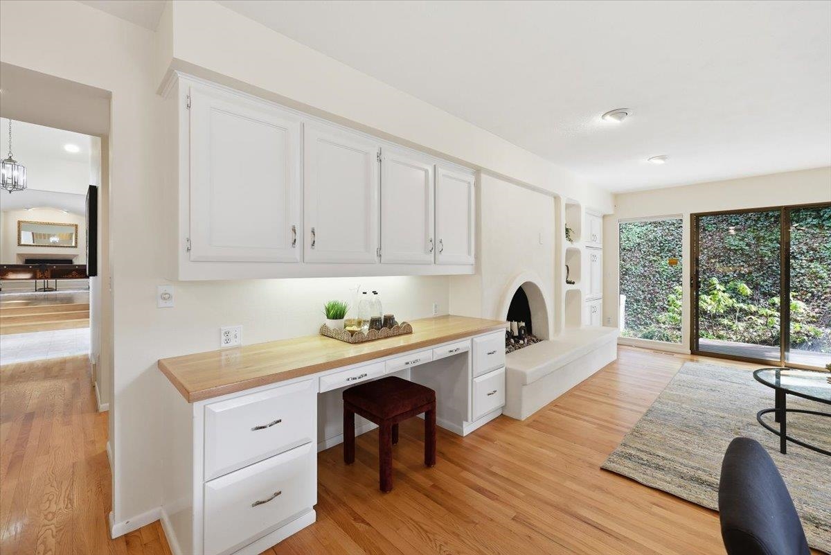 1226 E Christmas Tree Ln - Photo 17