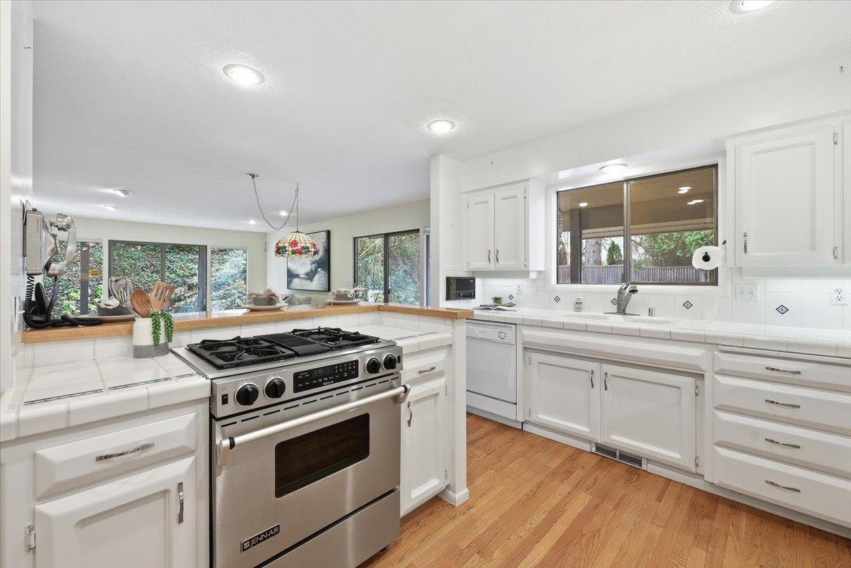 1226 E Christmas Tree Ln - Photo 22