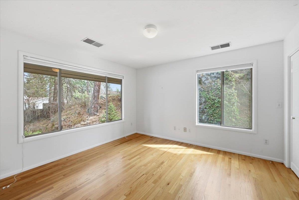 1226 E Christmas Tree Ln - Photo 32