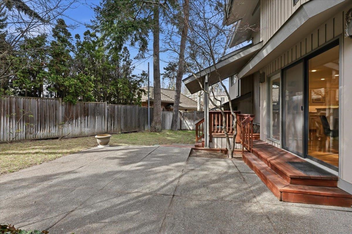 1226 E Christmas Tree Ln - Photo 46