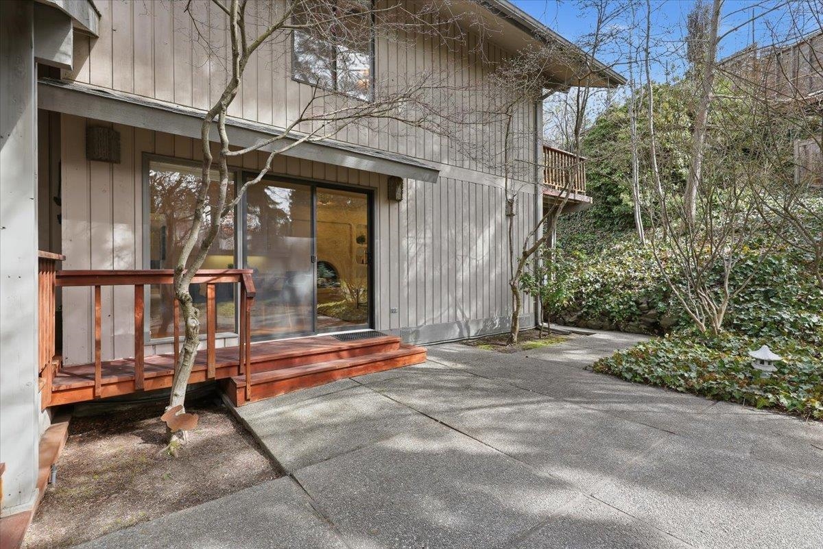 1226 E Christmas Tree Ln - Photo 47