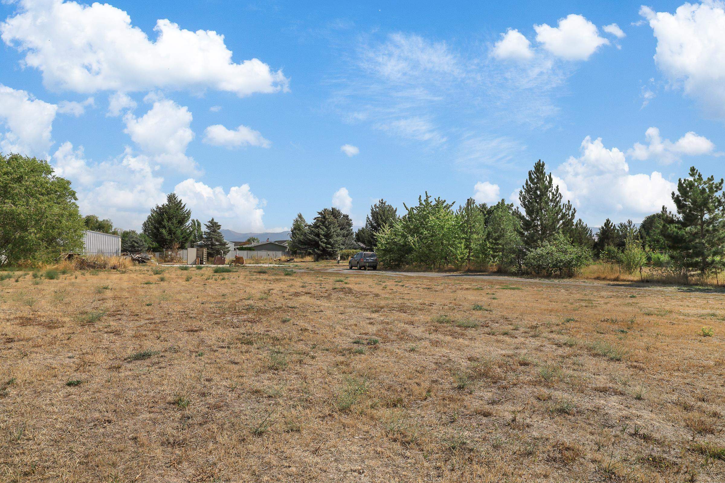 3104 N BARKER Rd - Photo 4