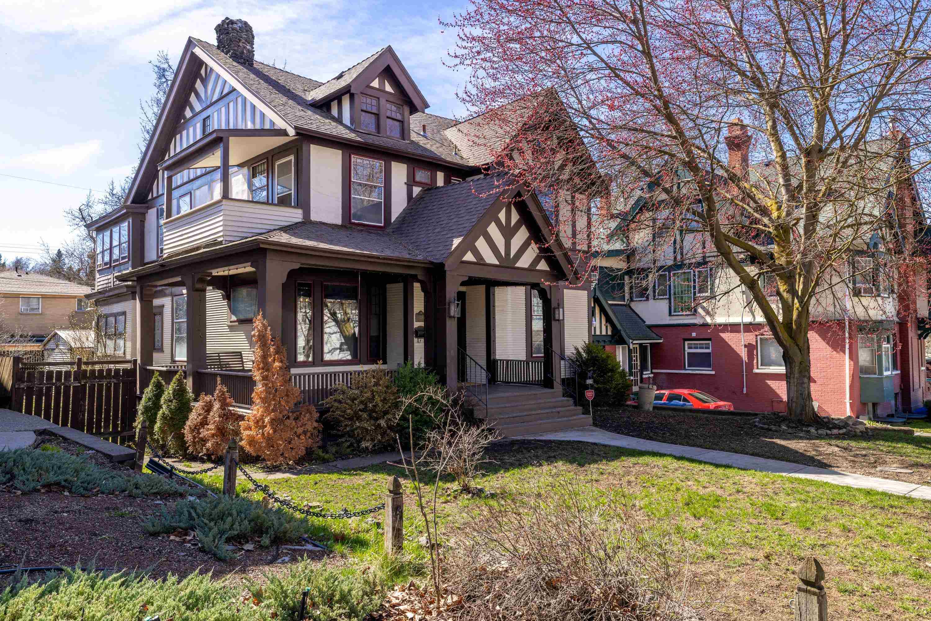 1219 W 9th Ave - Photo 1