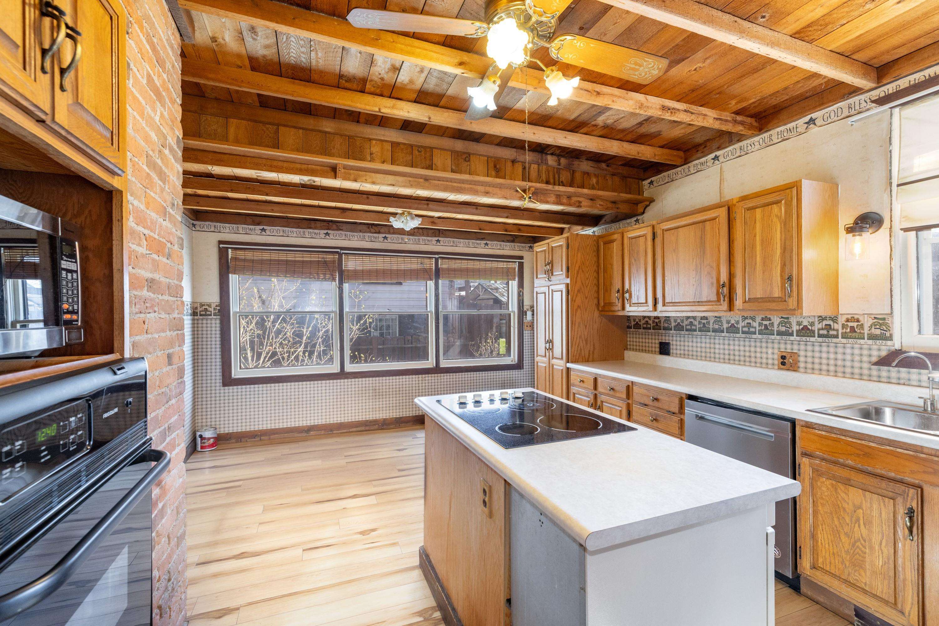 1219 W 9th Ave - Photo 16
