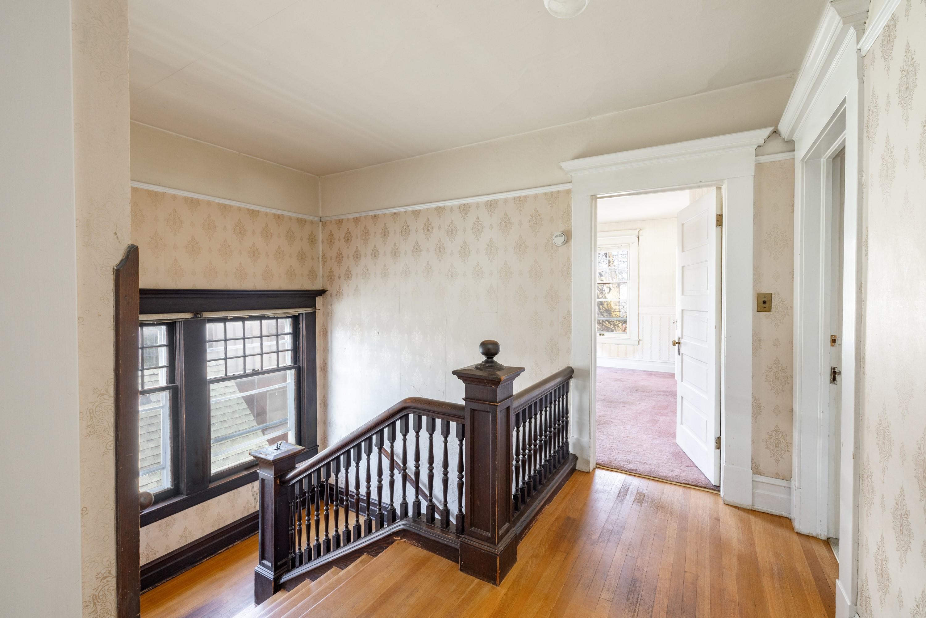 1219 W 9th Ave - Photo 17