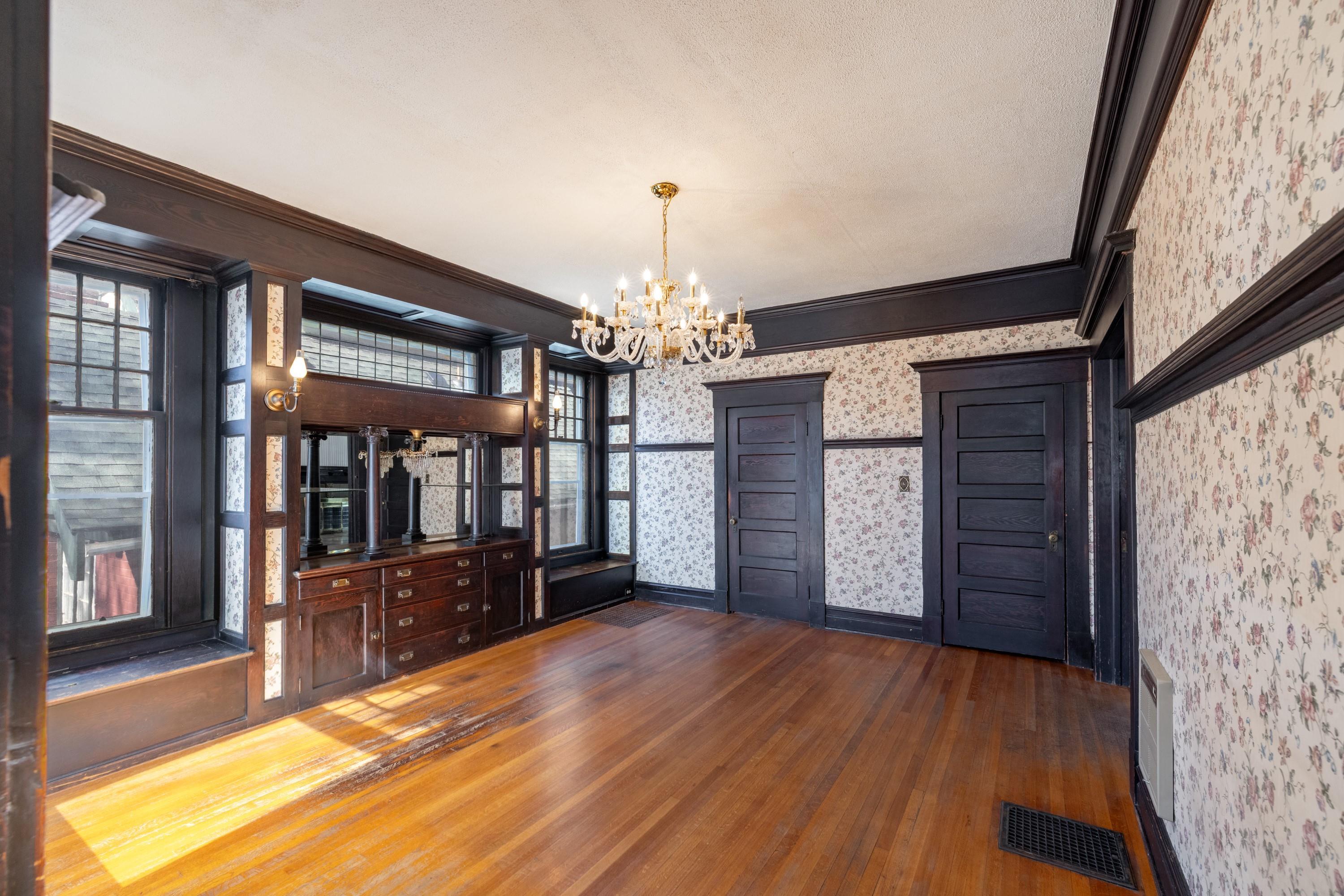 1219 W 9th Ave - Photo 10