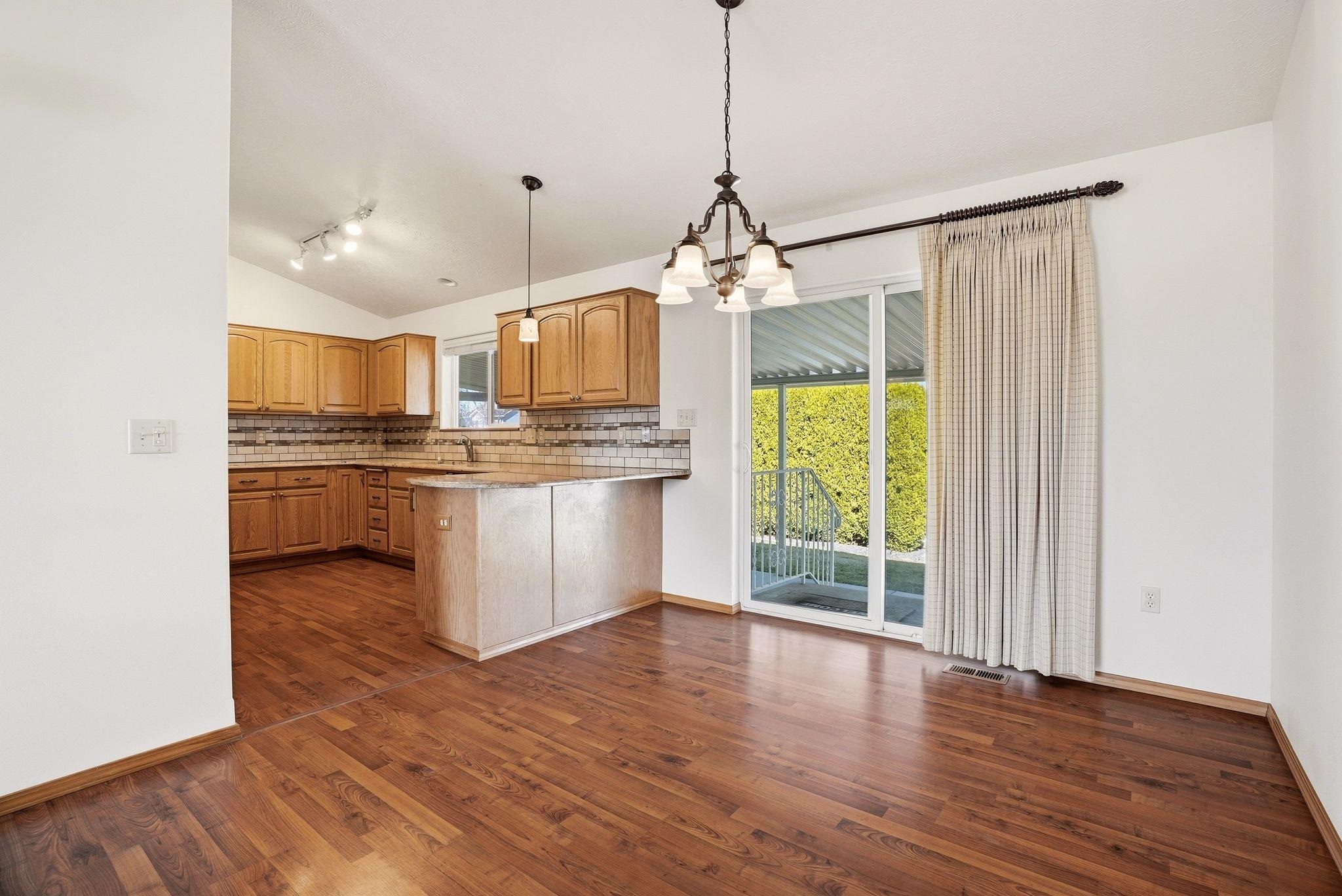 1703 E Grassland Ct - Photo 7