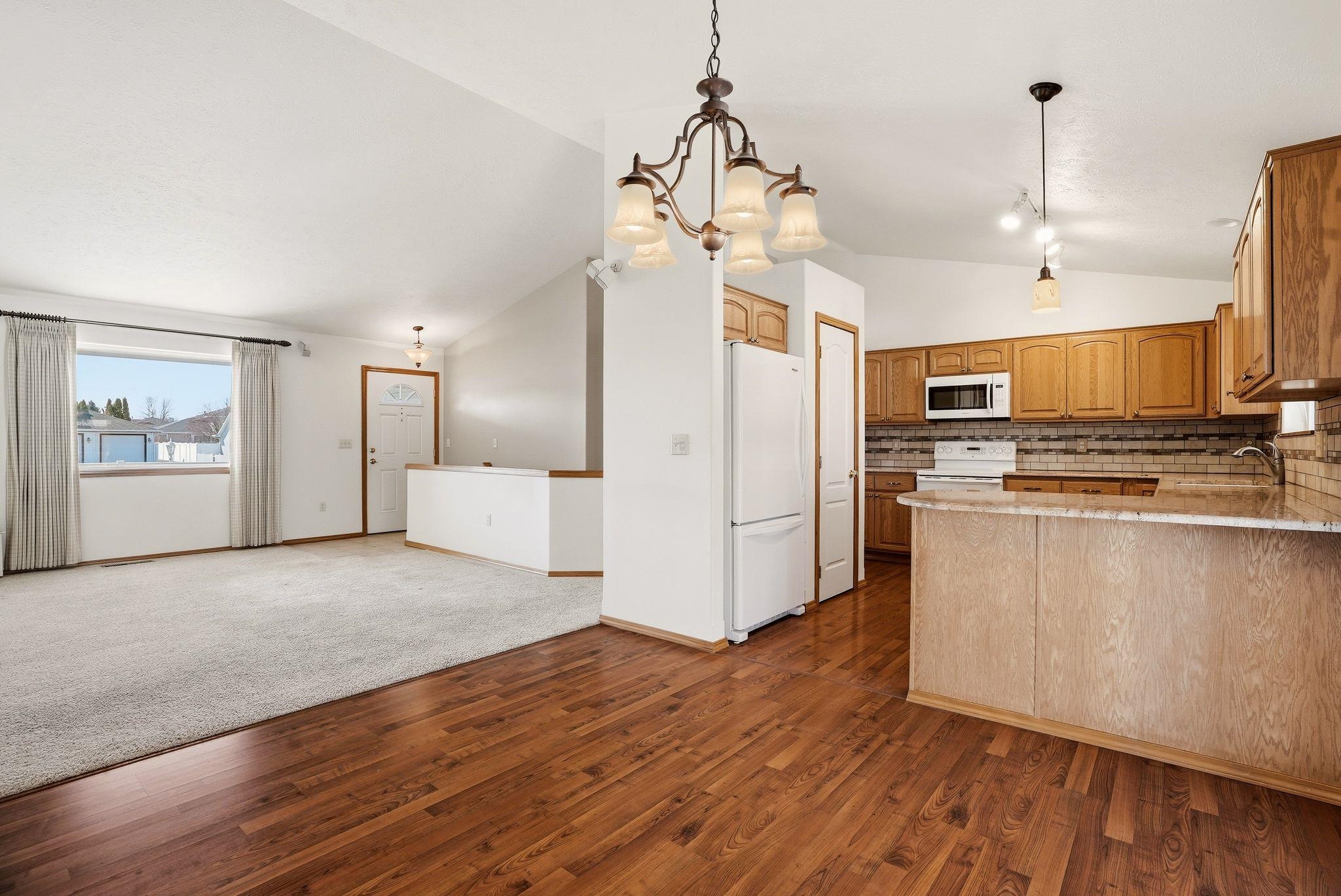1703 E Grassland Ct - Photo 8
