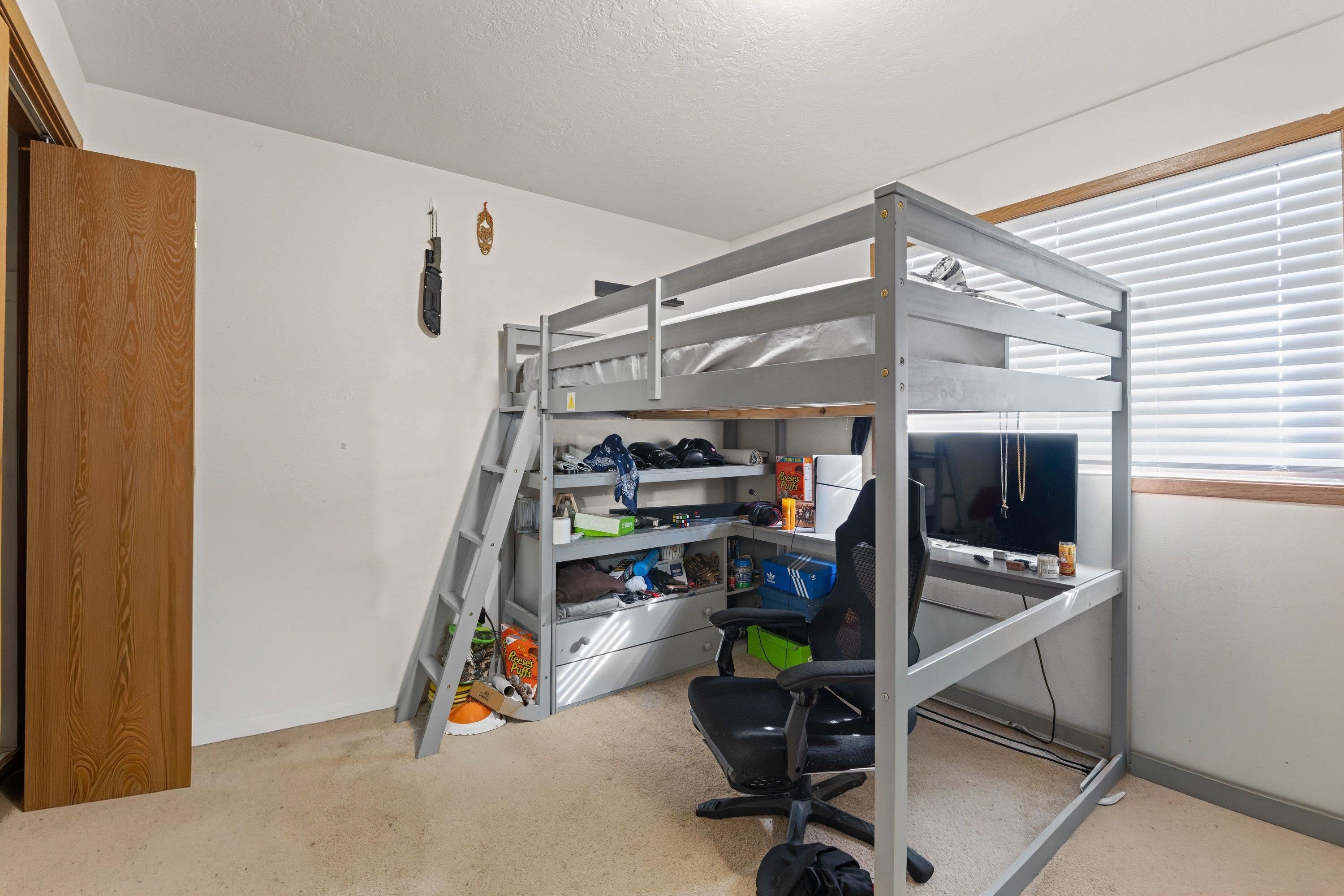 902 S Calvin Rd - Photo 8