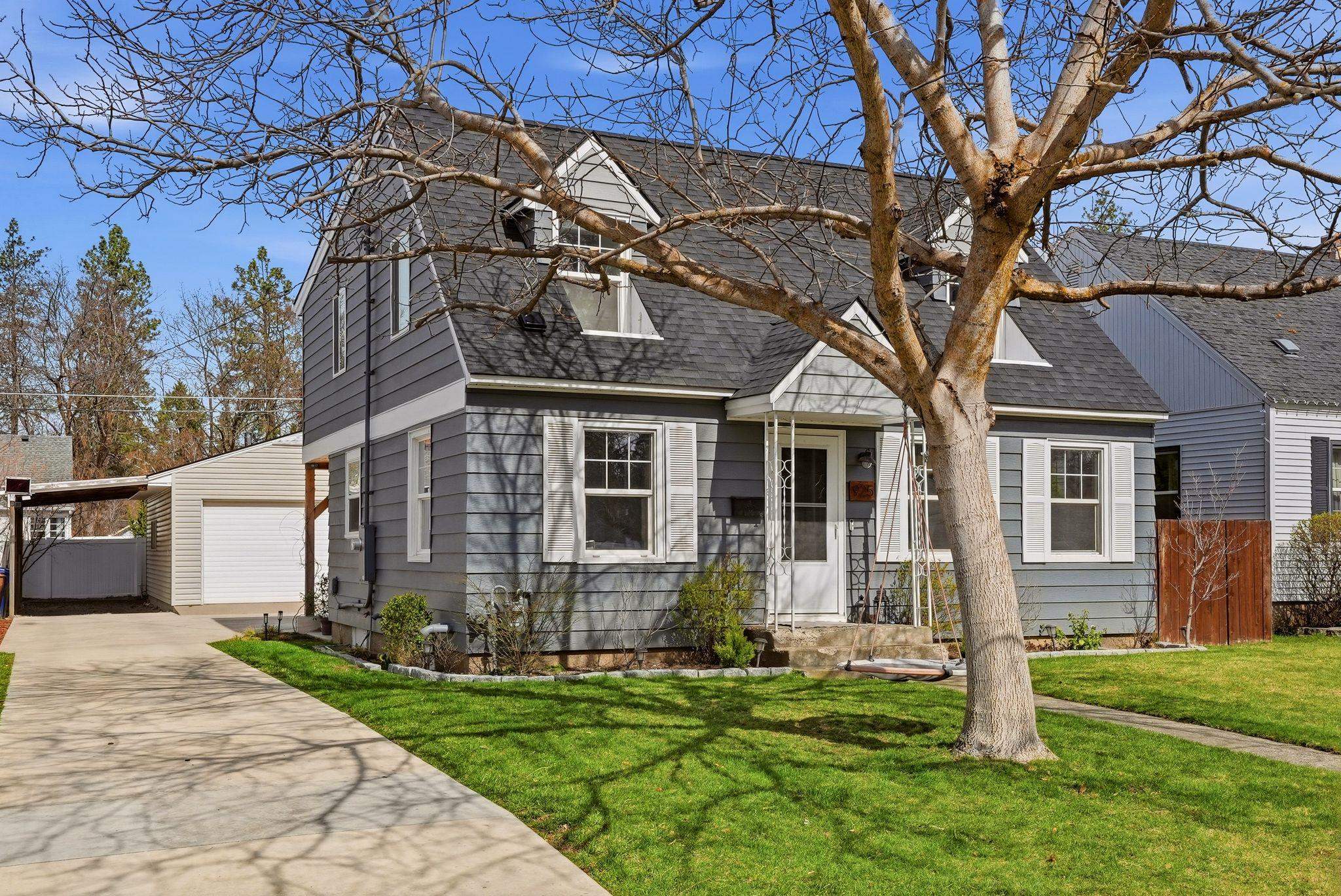 925 E Thurston Ave - Photo 3