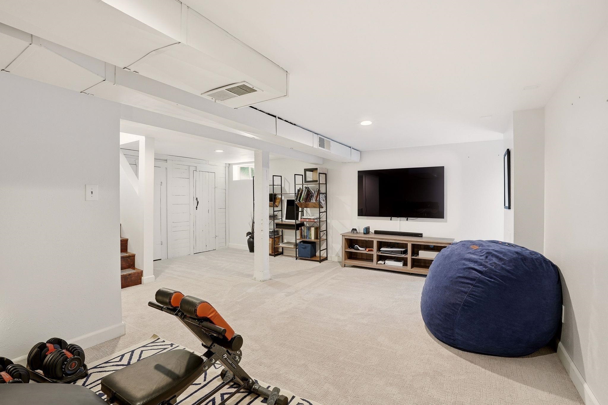 925 E Thurston Ave - Photo 26