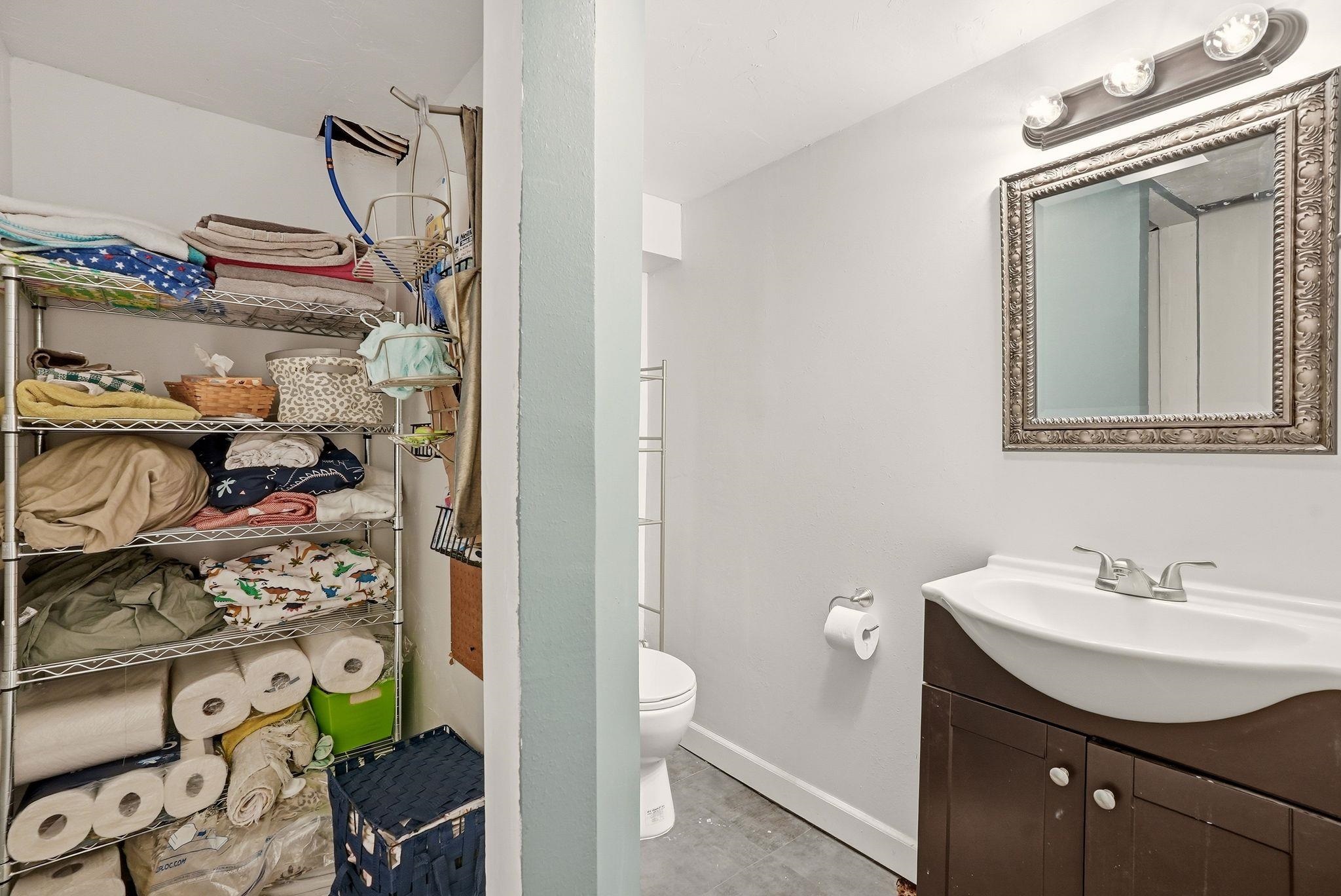 925 E Thurston Ave - Photo 28
