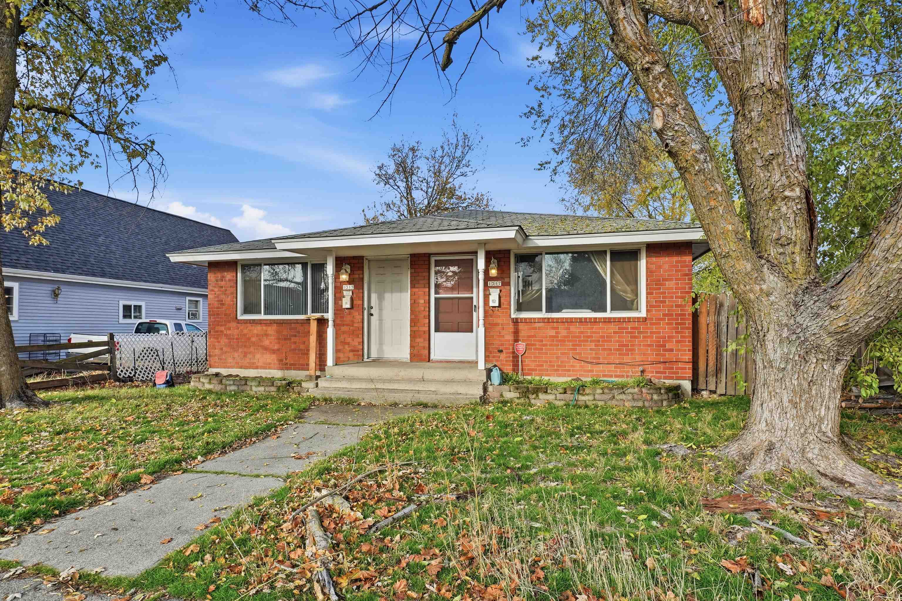 1315 E Bridgeport Ave - Photo 1
