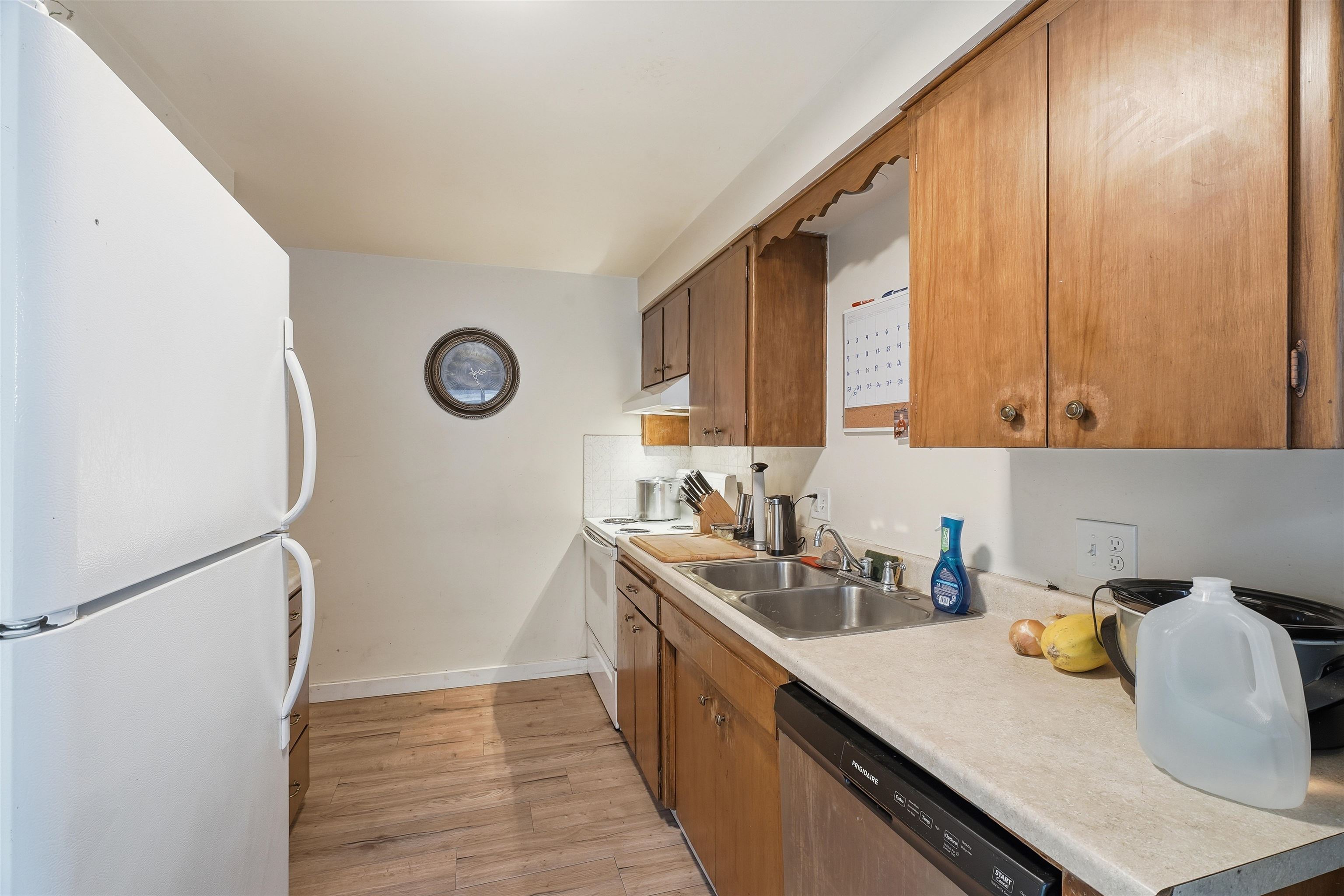 1315 E Bridgeport Ave - Photo 6