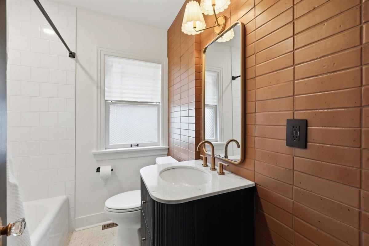 618 W 22nd Ave - Photo 20