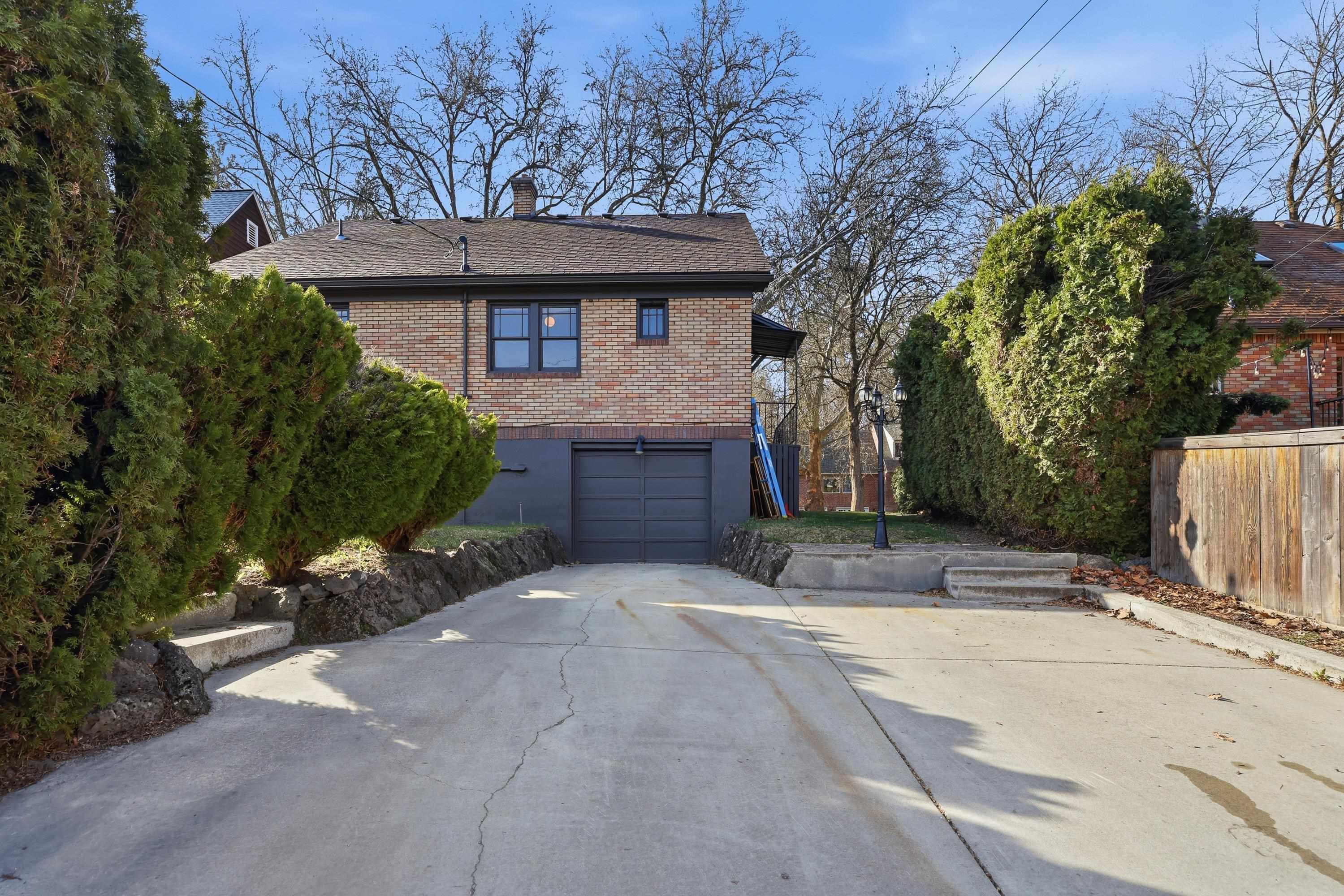 618 W 22nd Ave - Photo 29