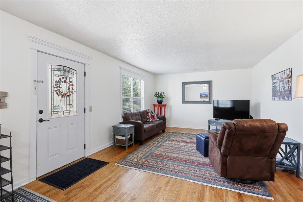 5023 N. HOWARD St - Photo 3