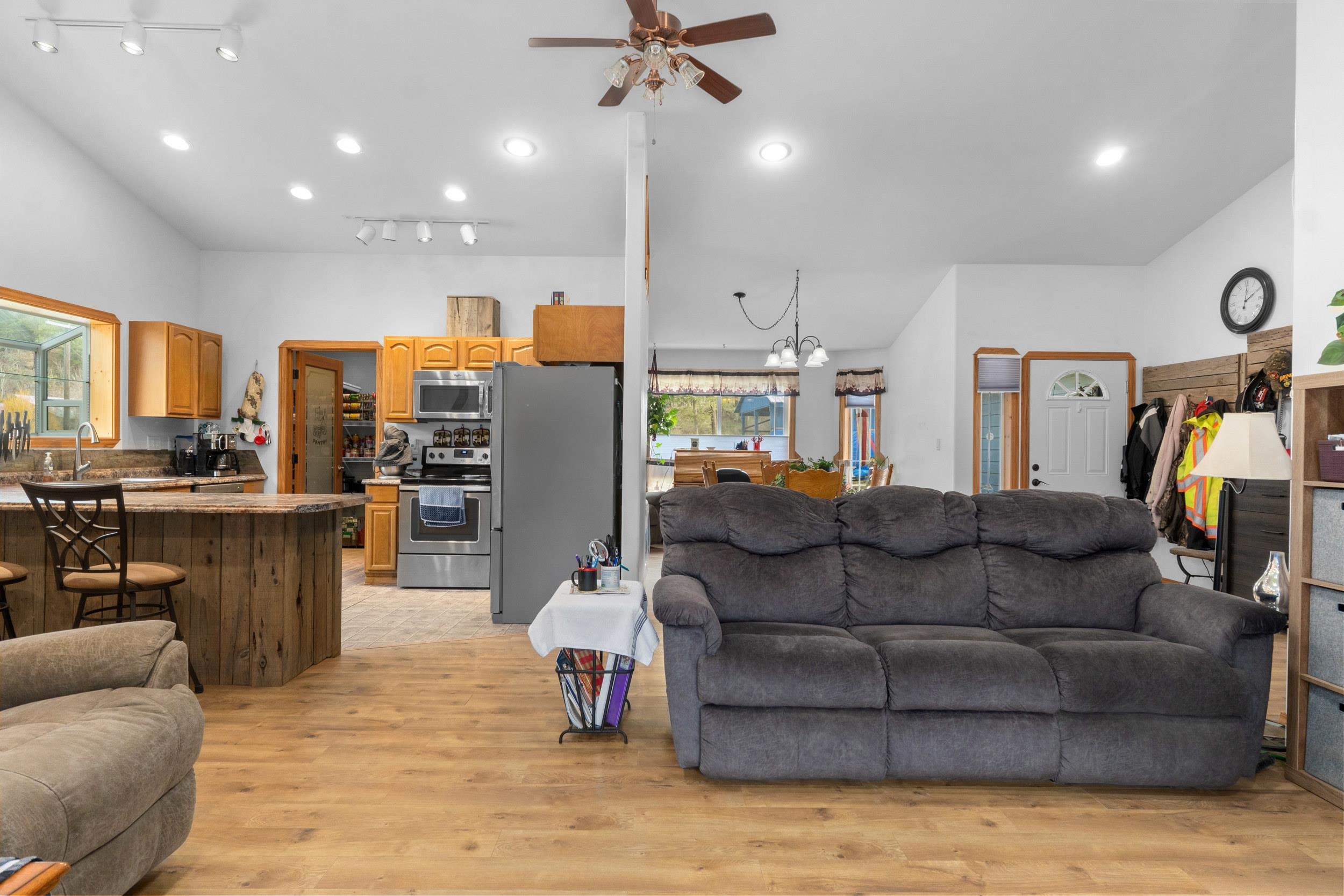1527 Pingston Creek Rd - Photo 15