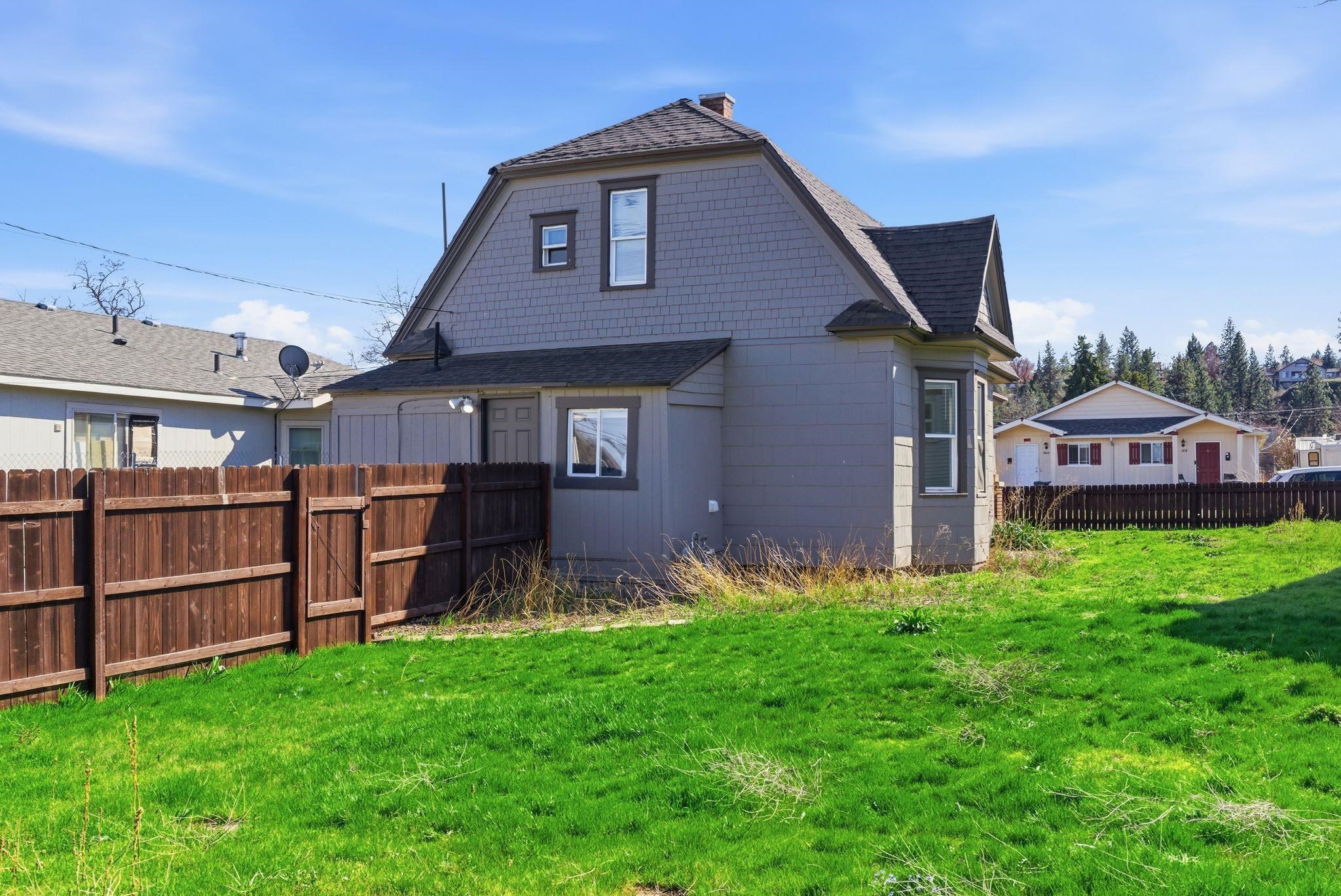 1919 E 4th Ave - Photo 14
