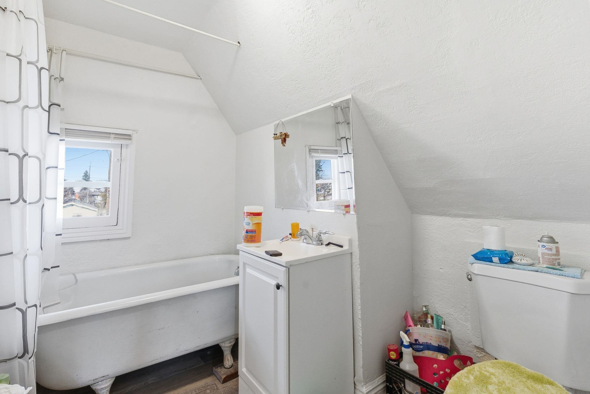 1919 E 4th Ave - Photo 9