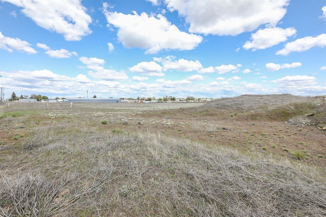 17XX S Craig Rd - Photo 3