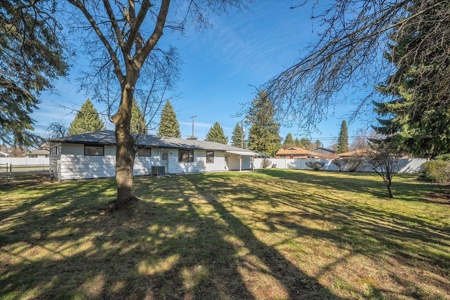 13622 E 16th Ave - Photo 22