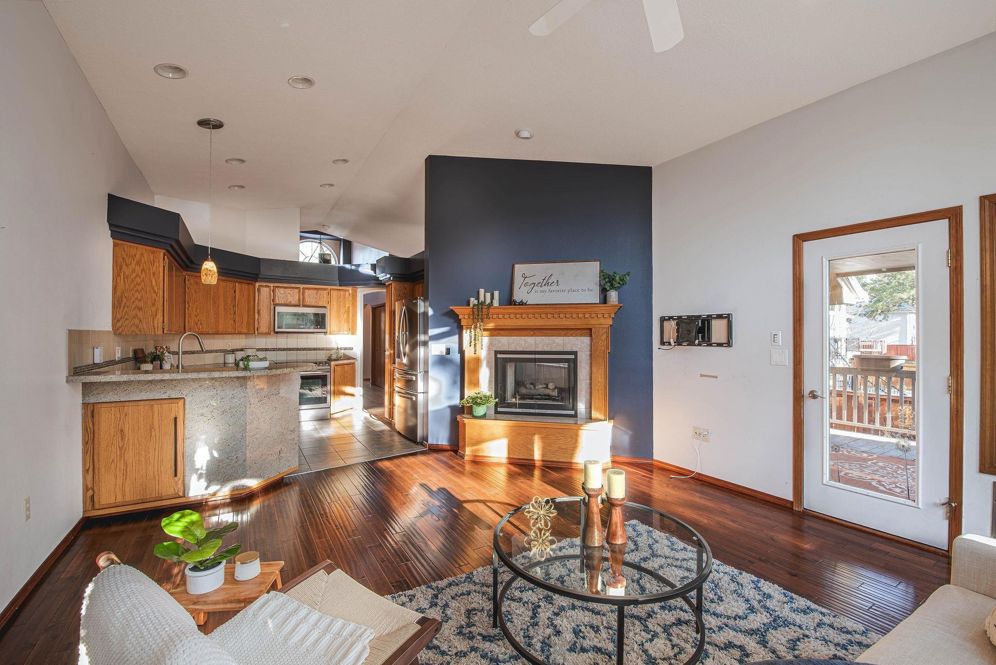 5316 E 18th Ln - Photo 4
