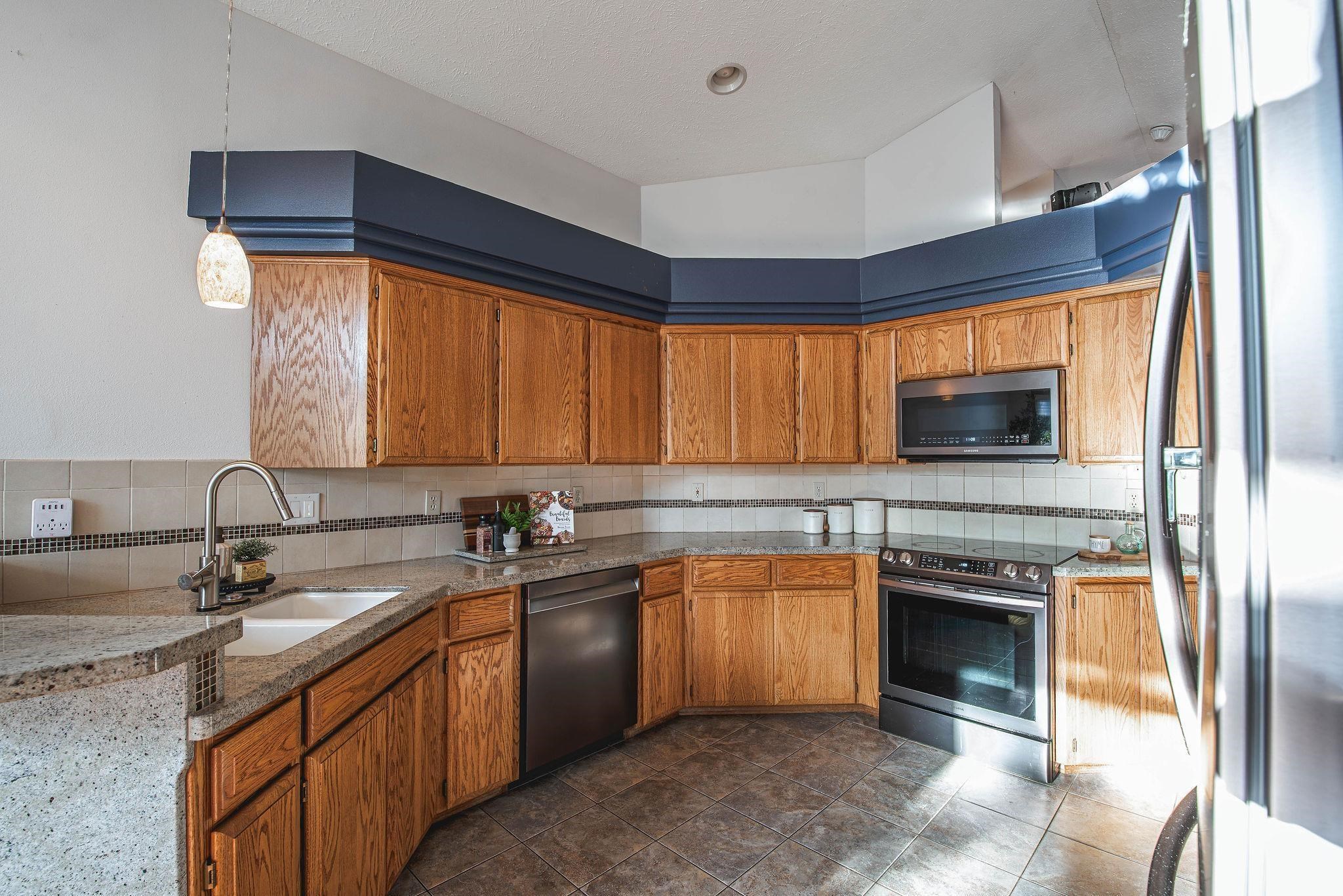 5316 E 18th Ln - Photo 6