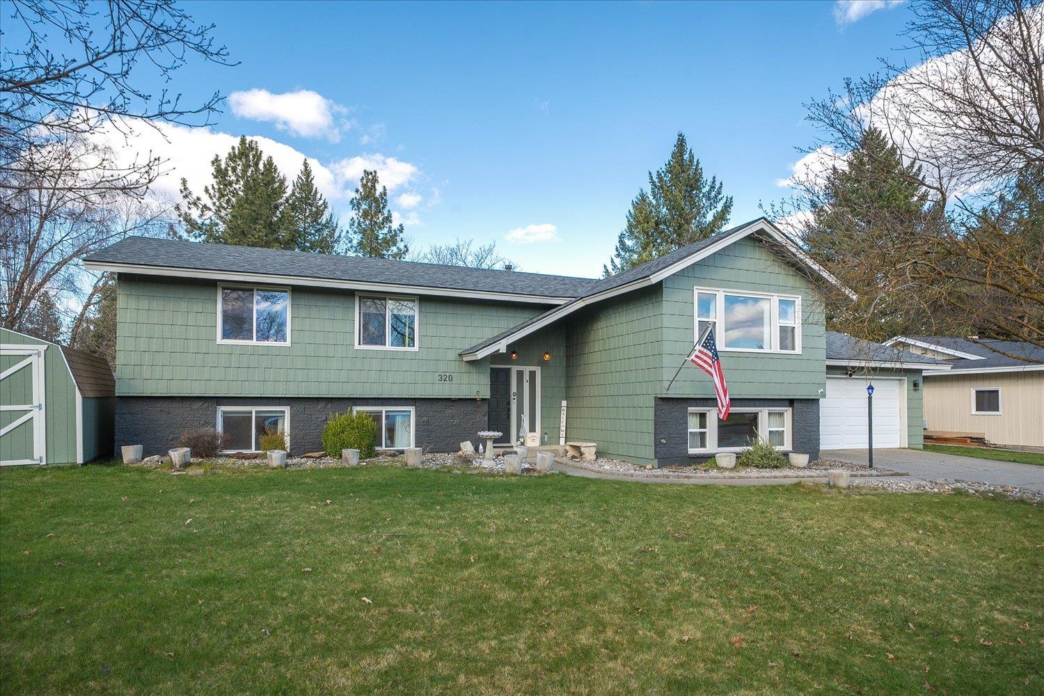 320 W Chatham Ct - Photo 3