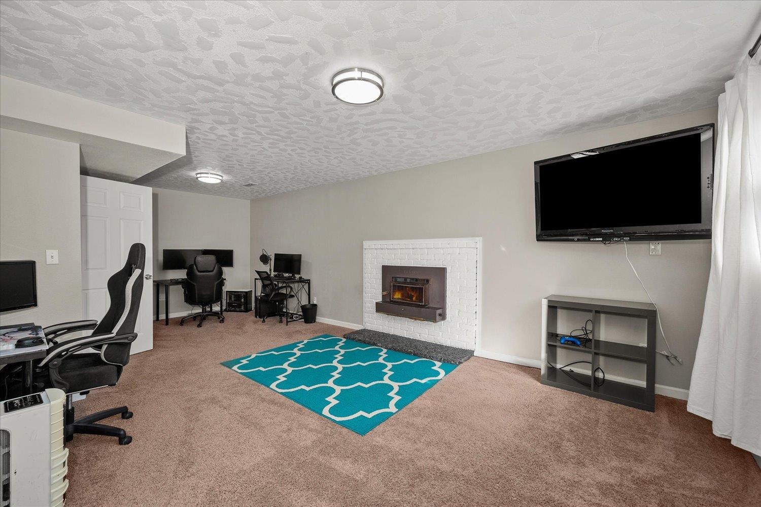 320 W Chatham Ct - Photo 22