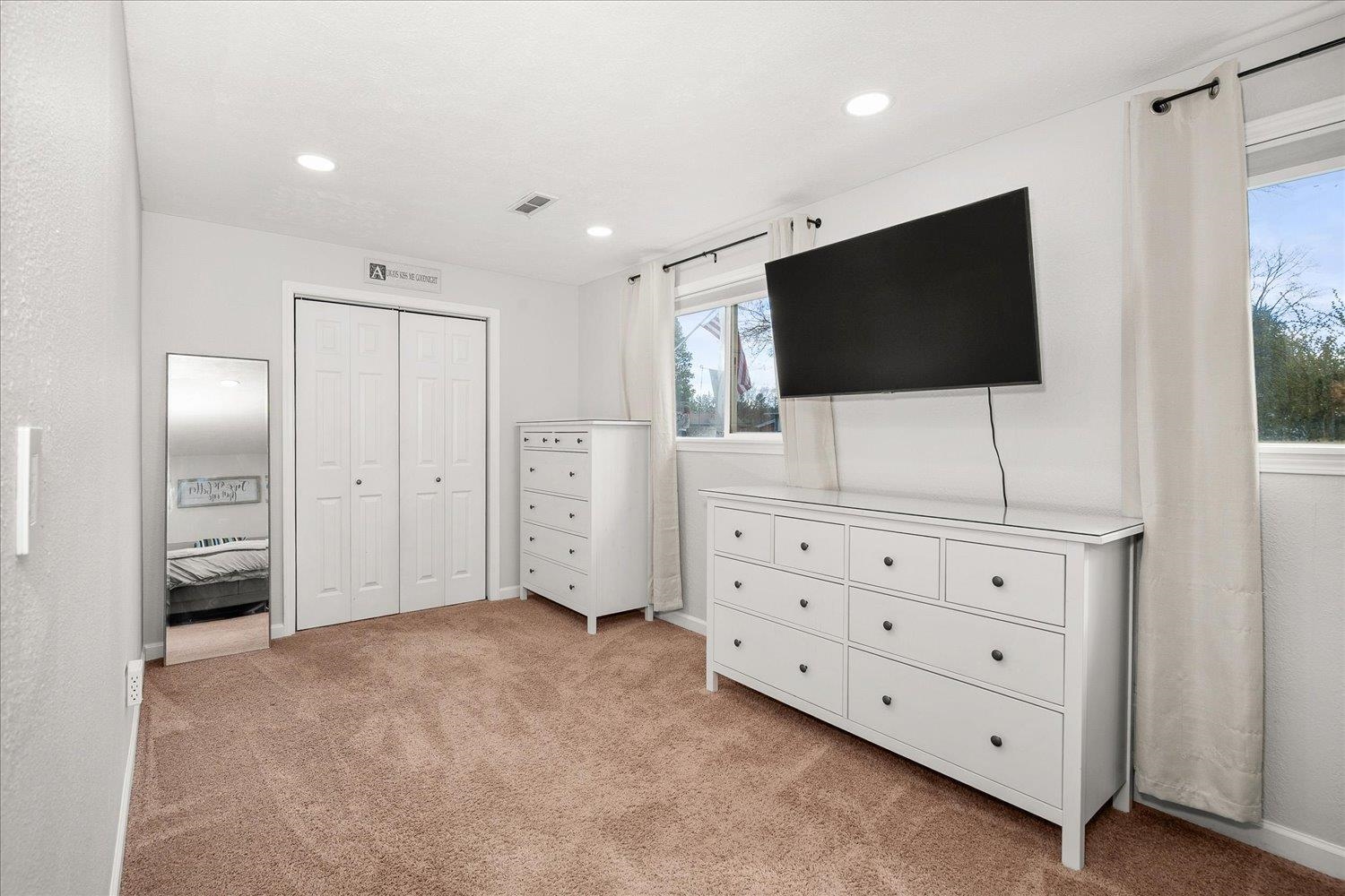 320 W Chatham Ct - Photo 25