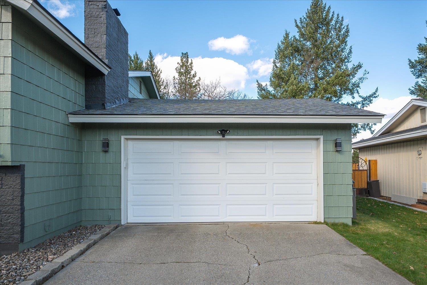 320 W Chatham Ct - Photo 5