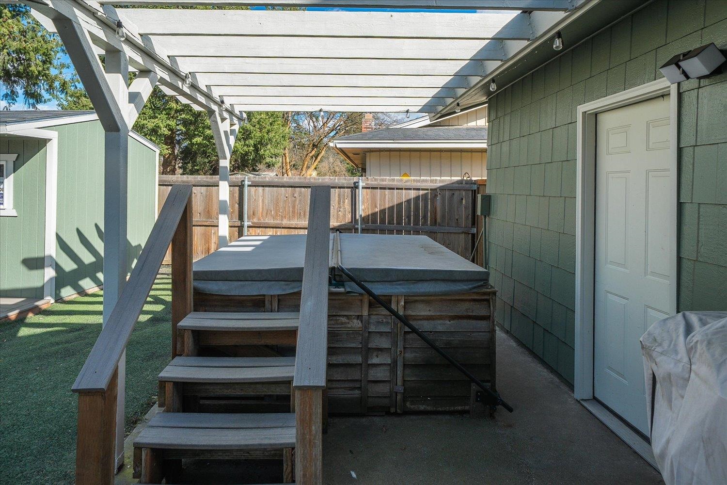 320 W Chatham Ct - Photo 41