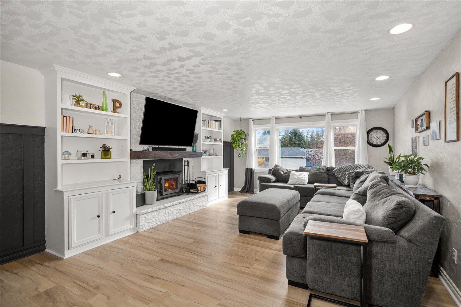 320 W Chatham Ct - Photo 6