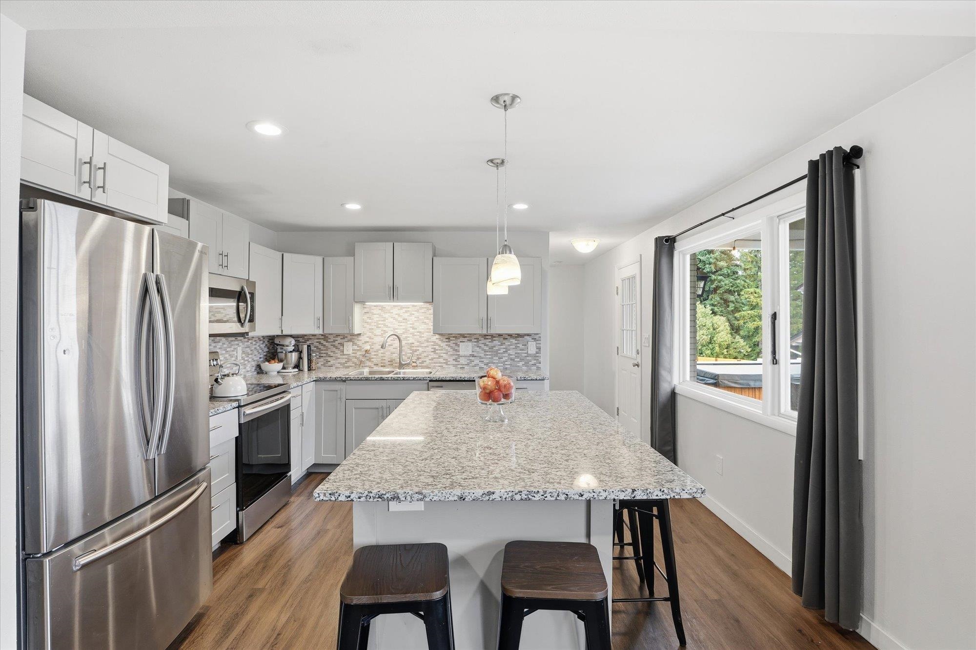 1007 E Farwell Rd - Photo 14