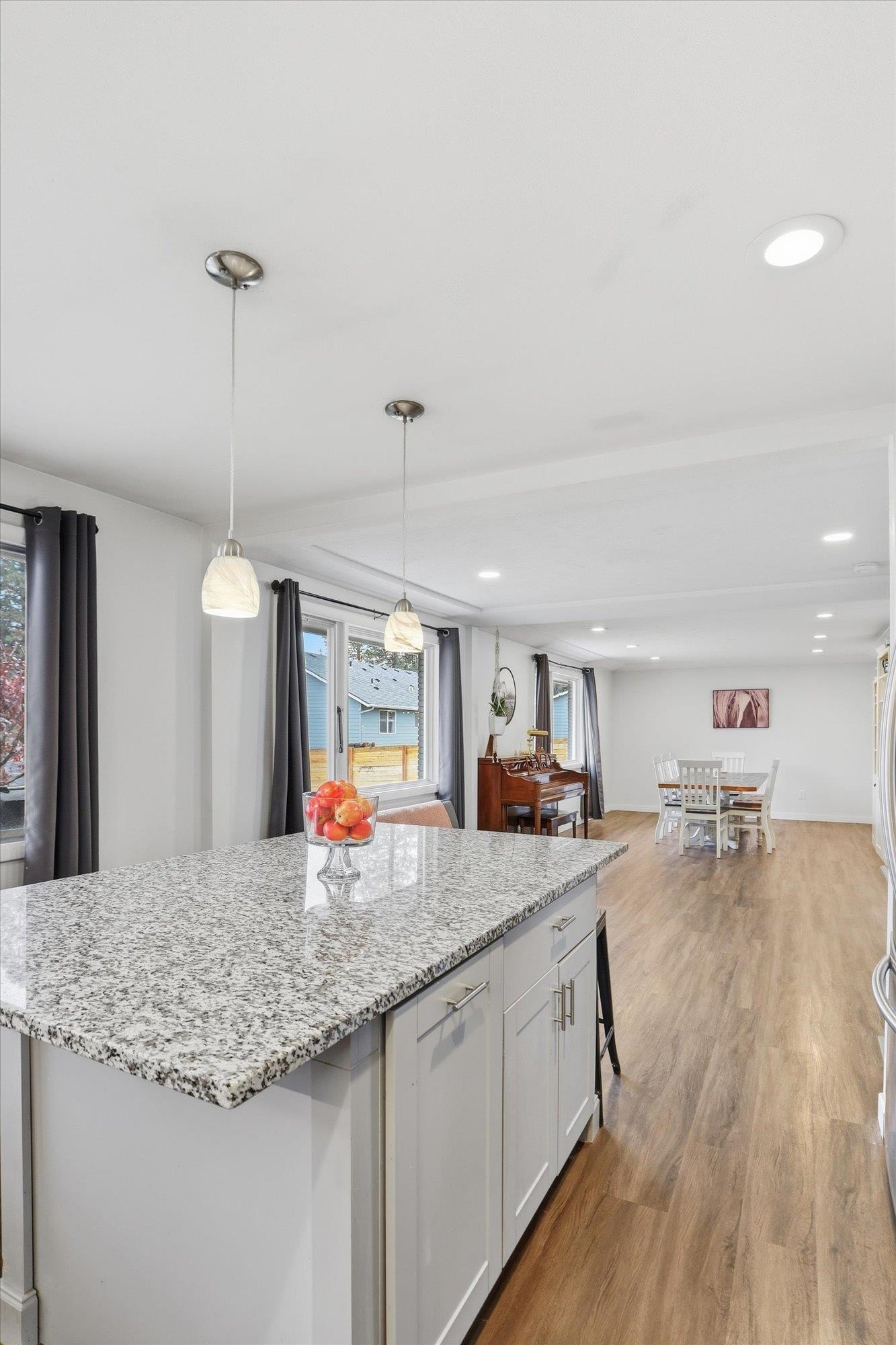 1007 E Farwell Rd - Photo 17