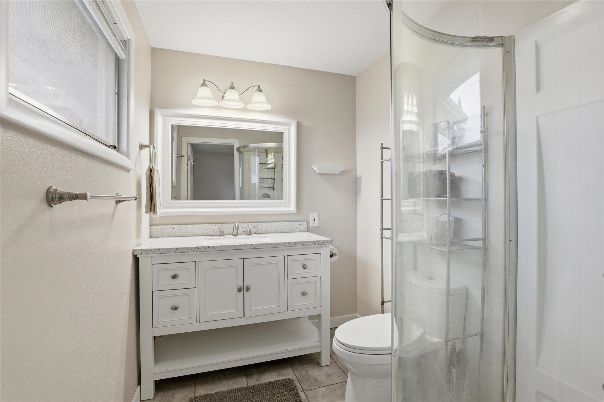 1007 E Farwell Rd - Photo 21
