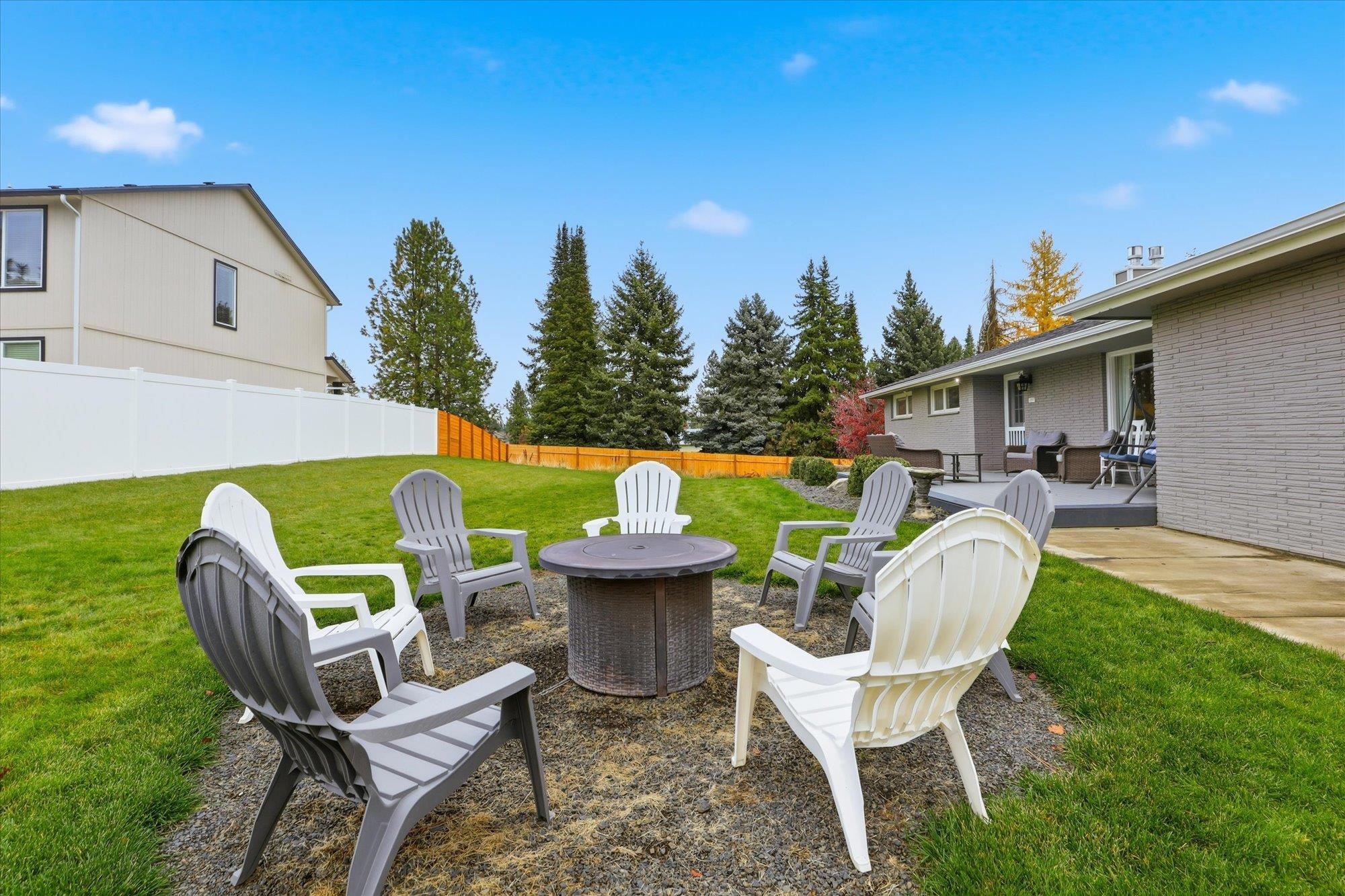 1007 E Farwell Rd - Photo 5