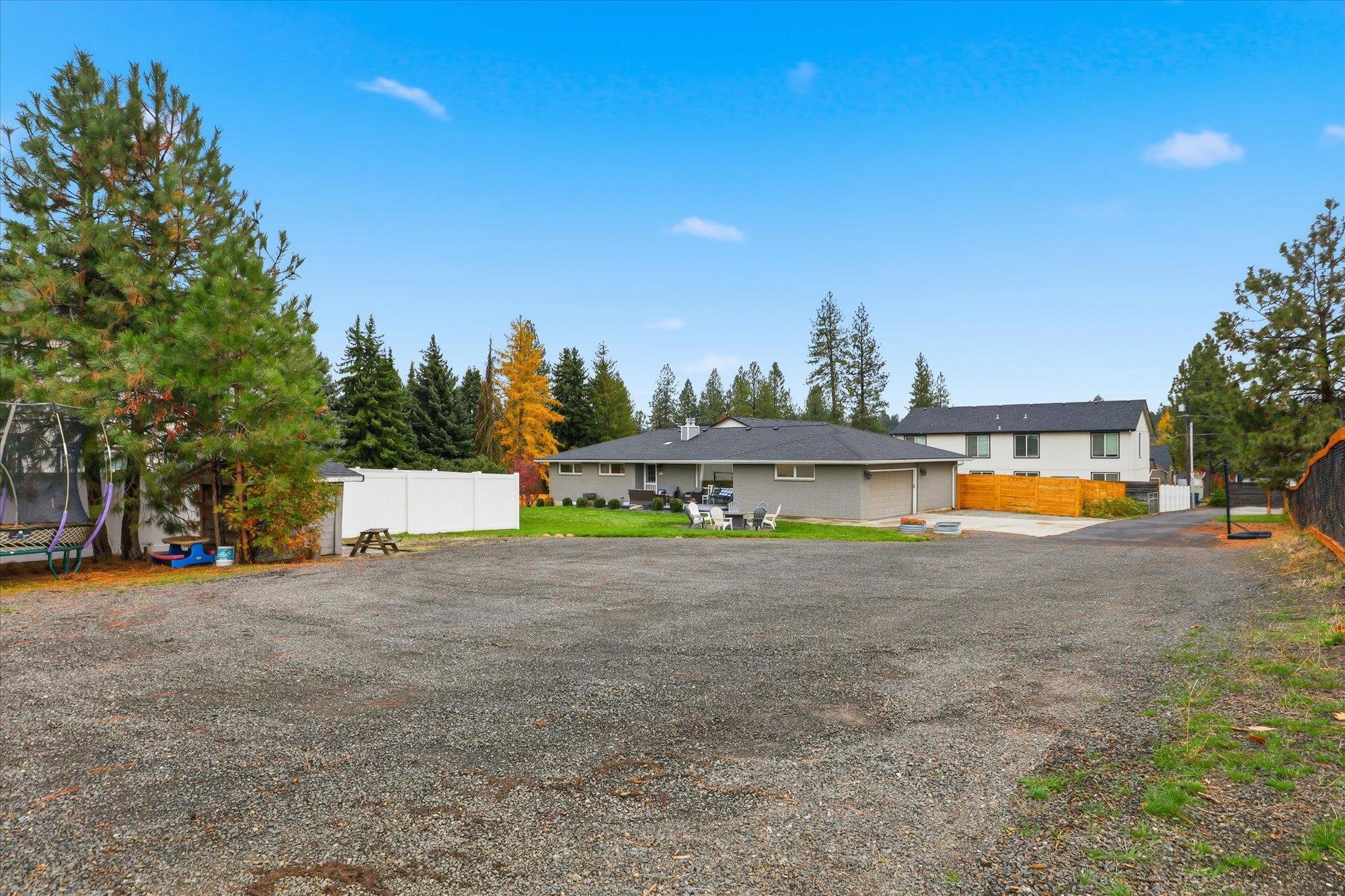 1007 E Farwell Rd - Photo 45
