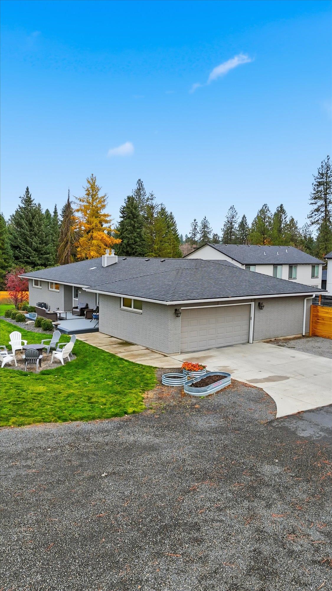 1007 E Farwell Rd - Photo 47