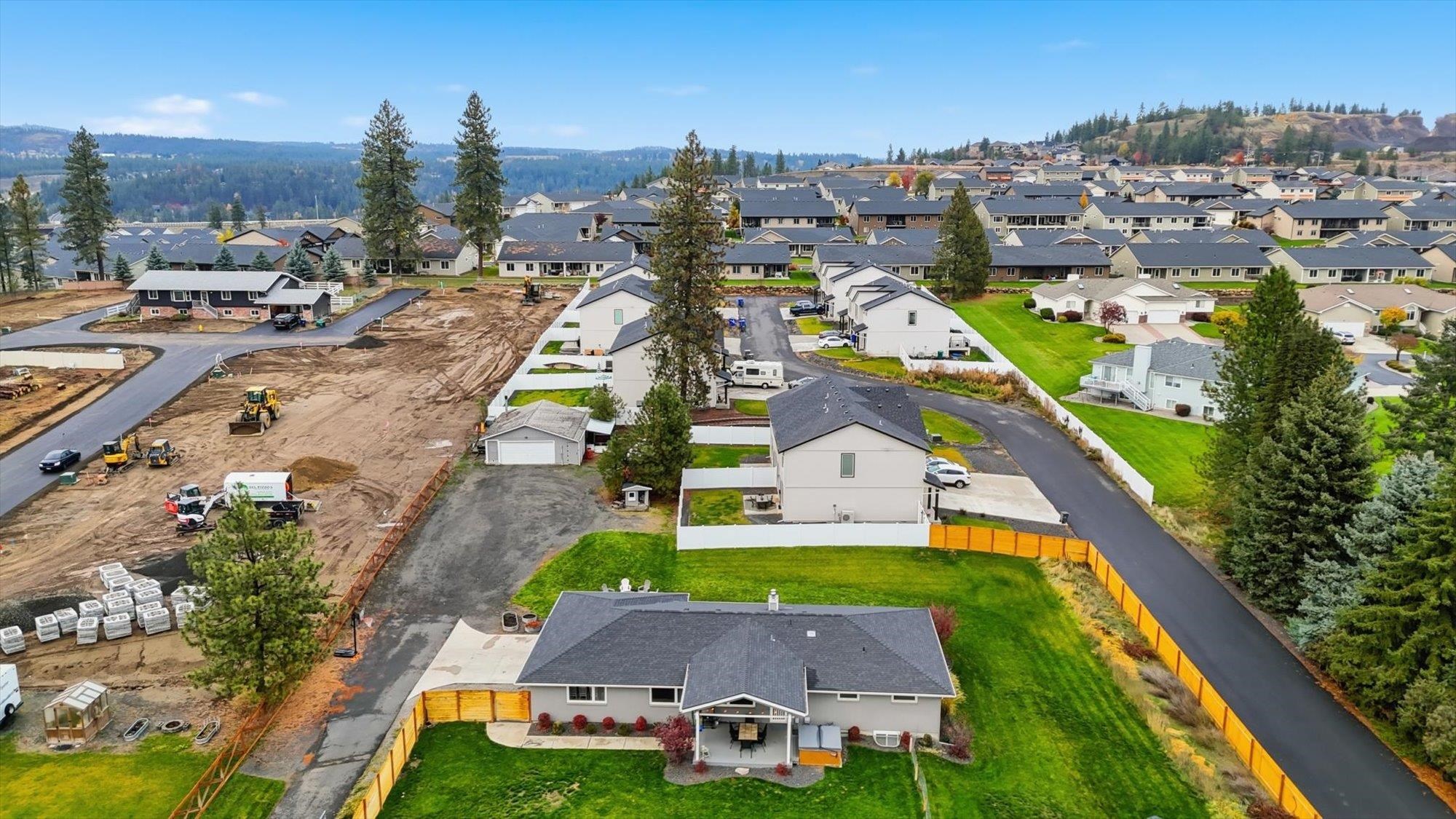 1007 E Farwell Rd - Photo 49
