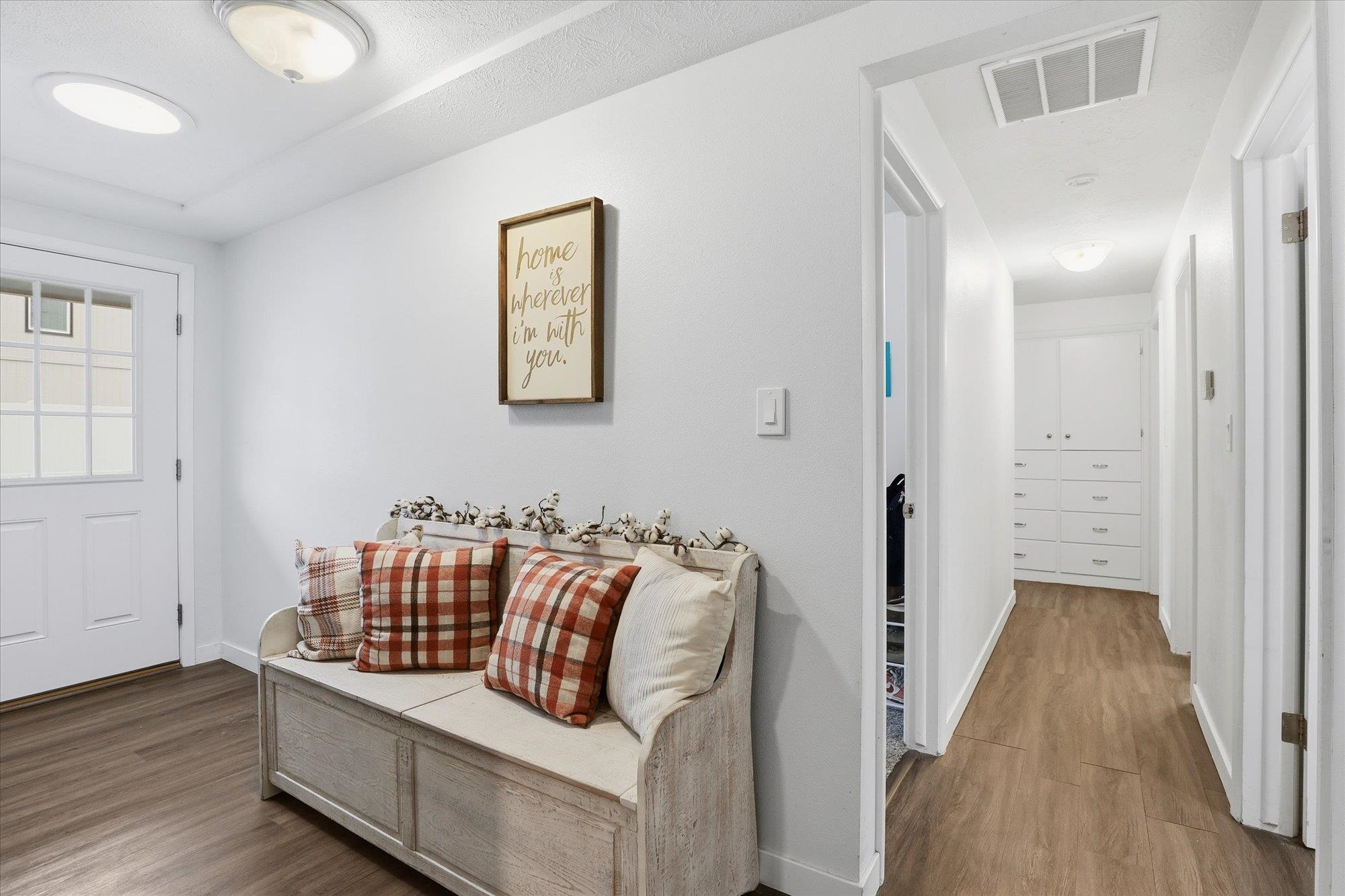 1007 E Farwell Rd - Photo 8