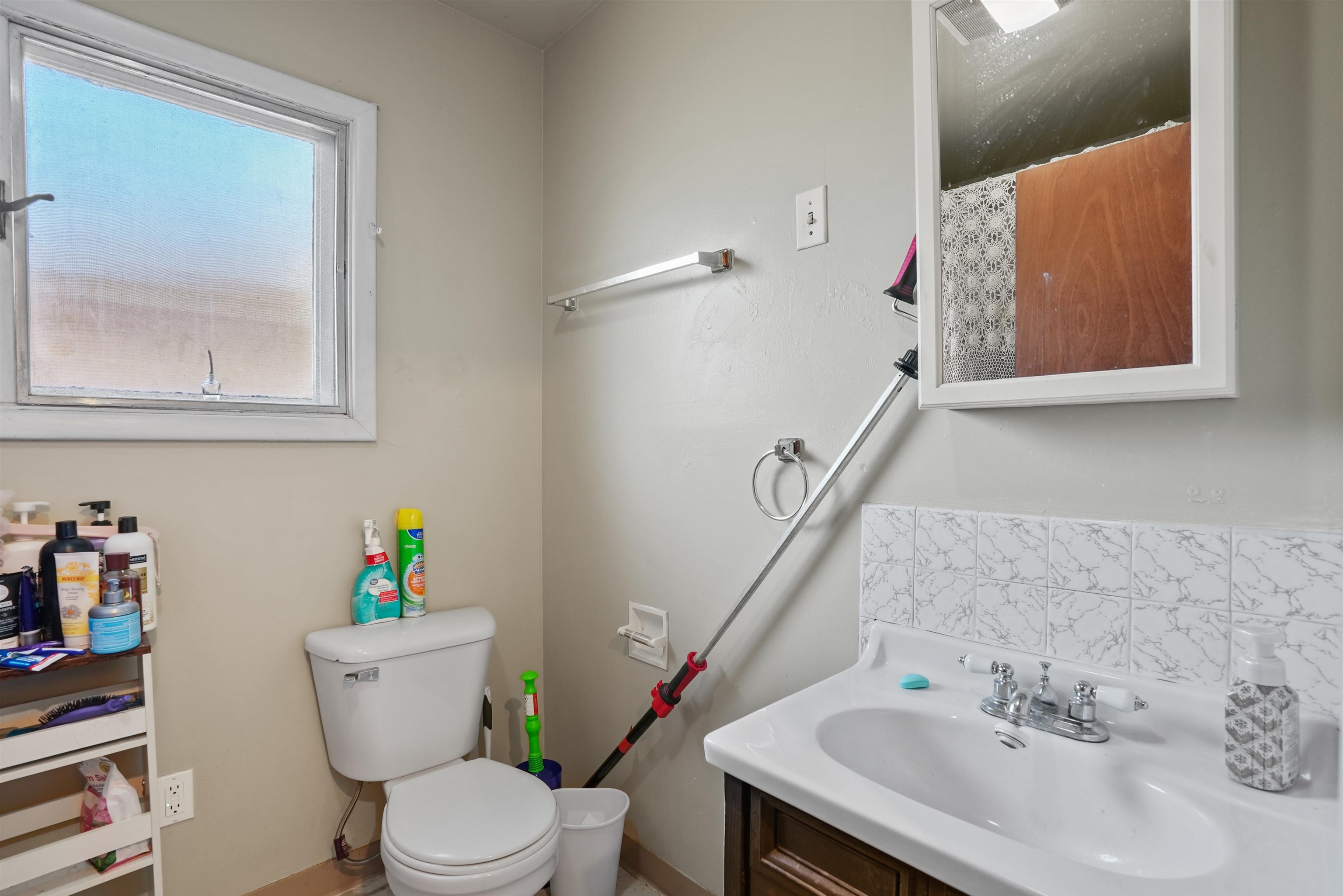 1307 E Mission Ave - Photo 13