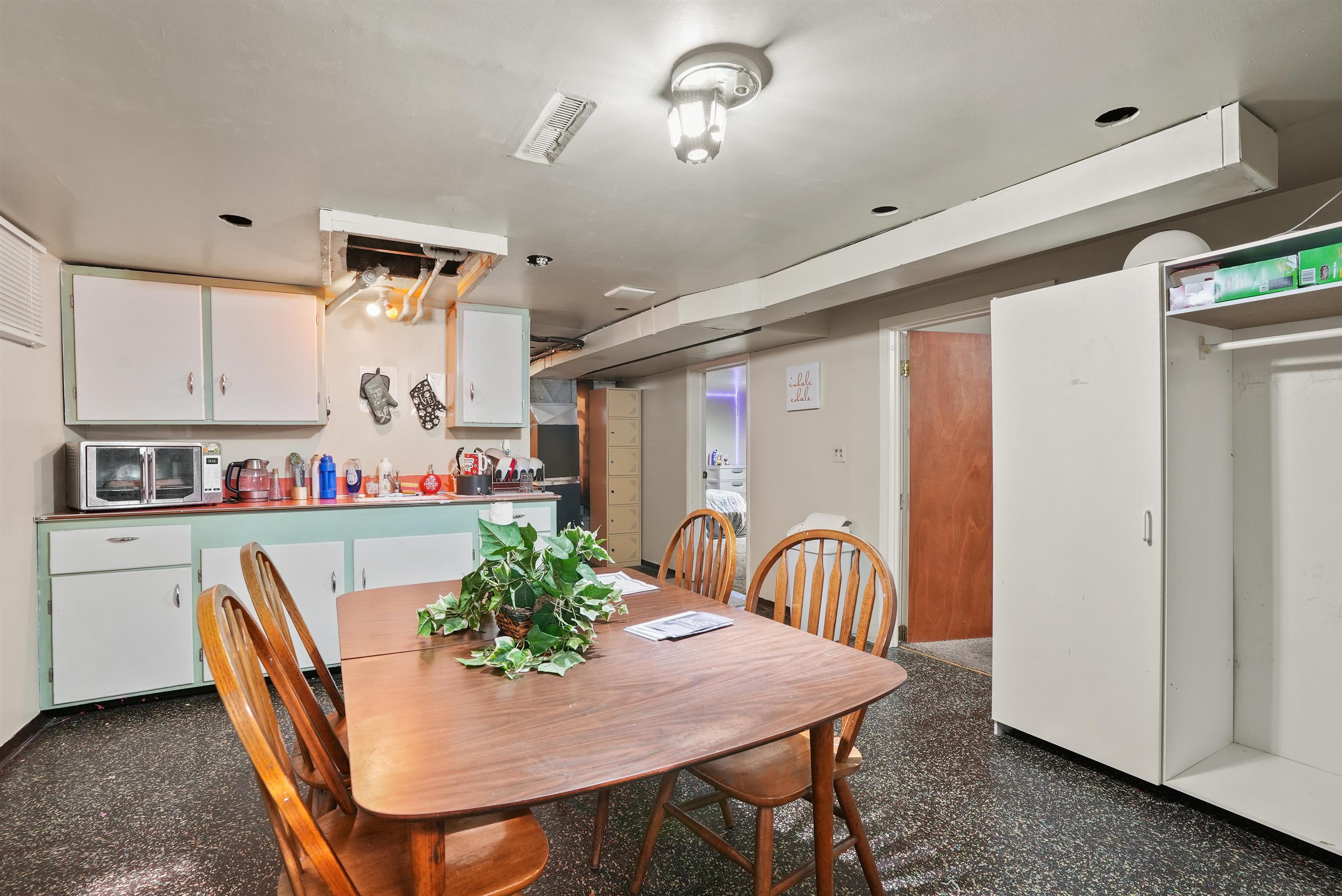 1307 E Mission Ave - Photo 19