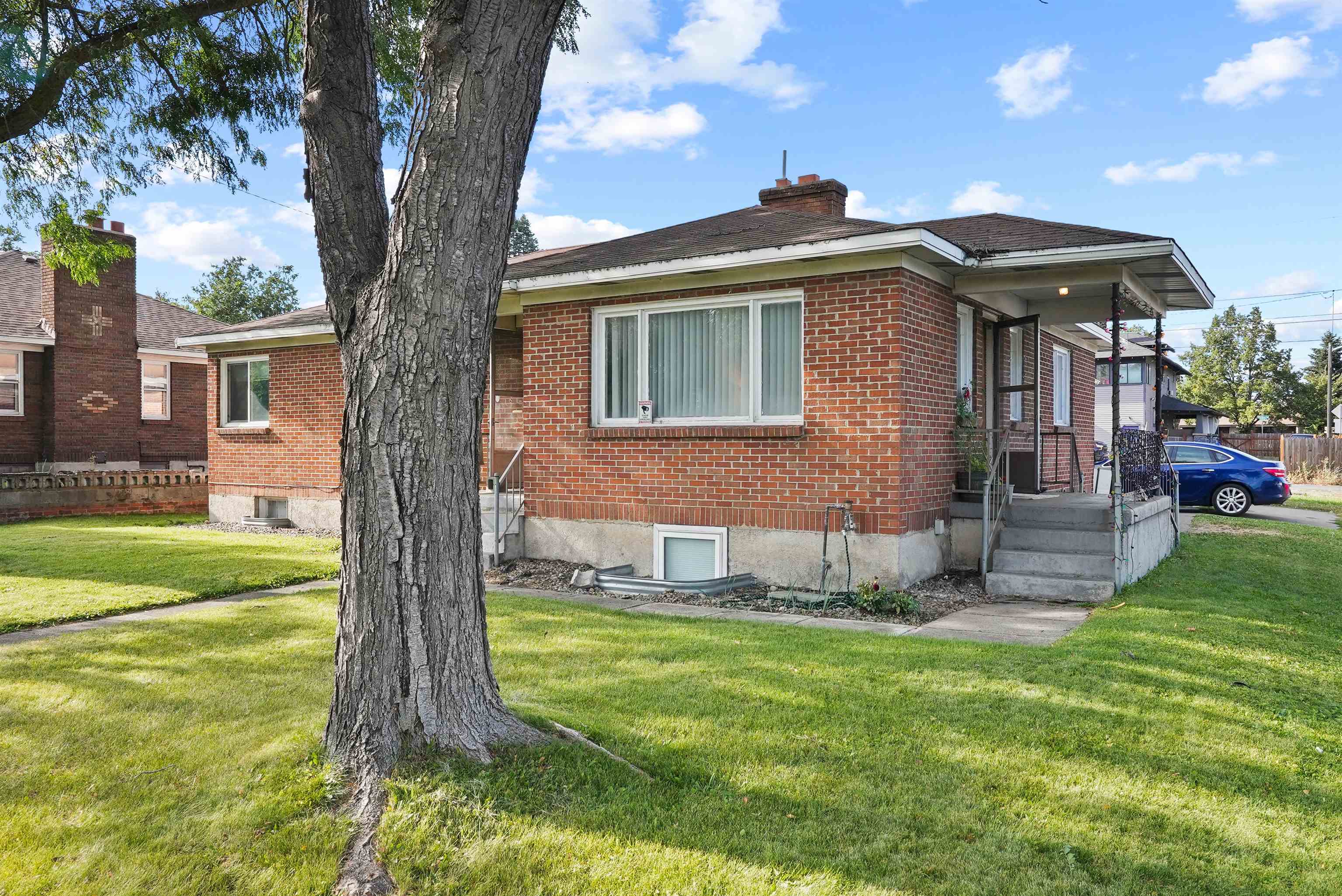 1307 E Mission Ave - Photo 3