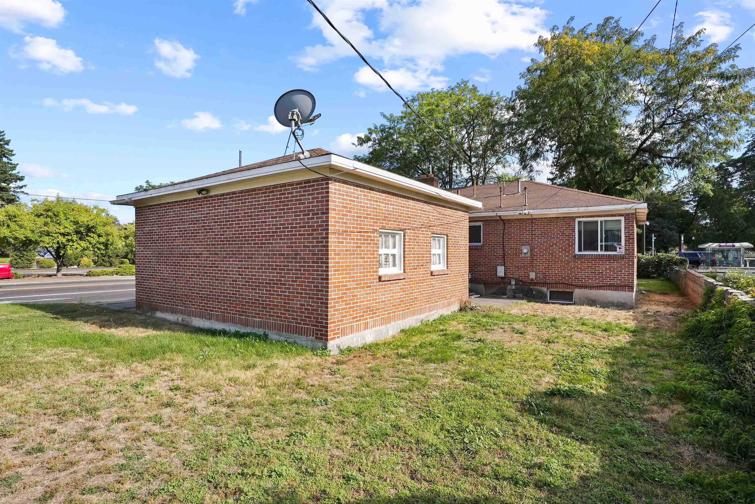 1307 E Mission Ave - Photo 29
