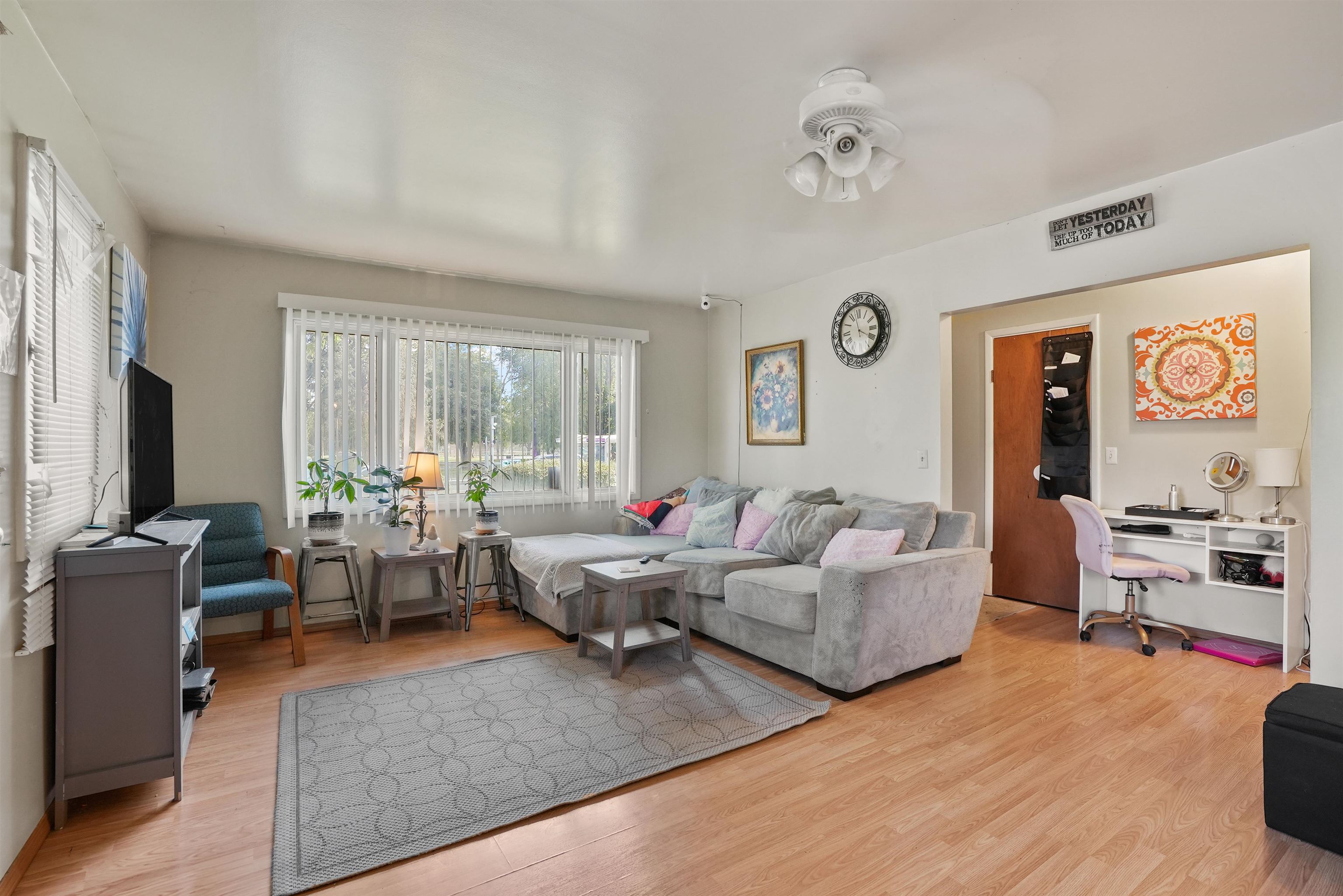 1307 E Mission Ave - Photo 4
