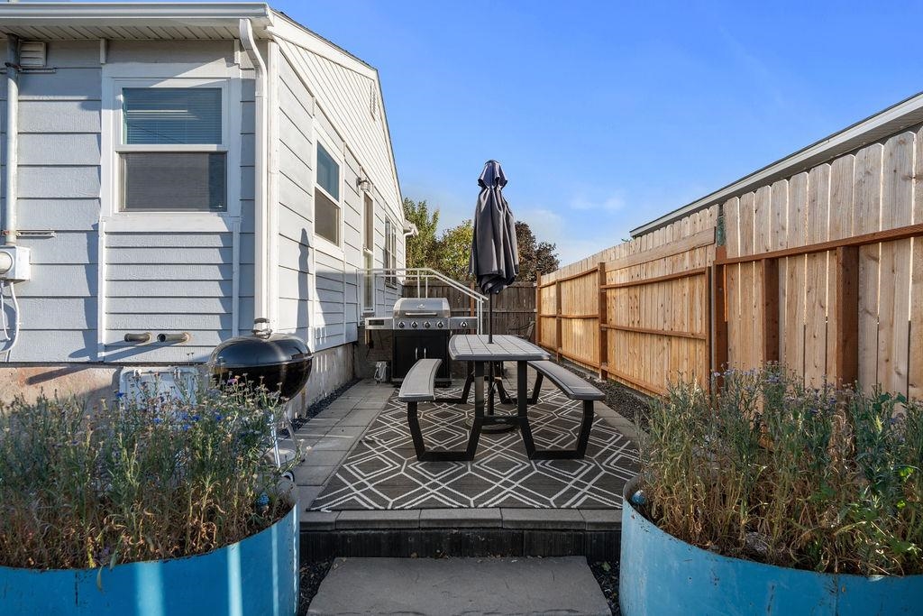 1303 E Princeton Ave - Photo 29