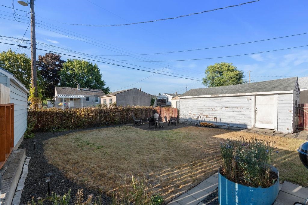 1303 E Princeton Ave - Photo 30