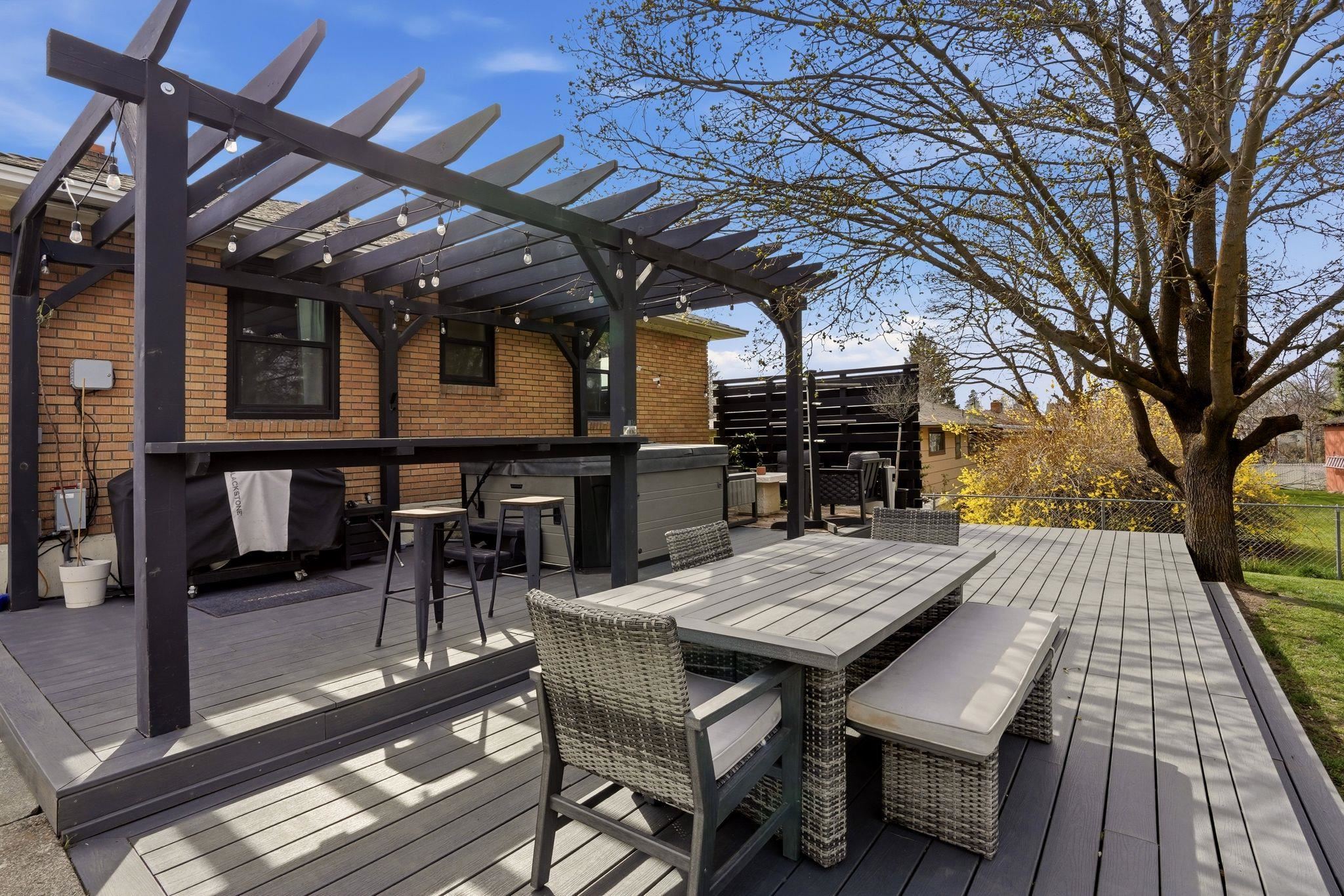 11711 E Alki Ave - Photo 2